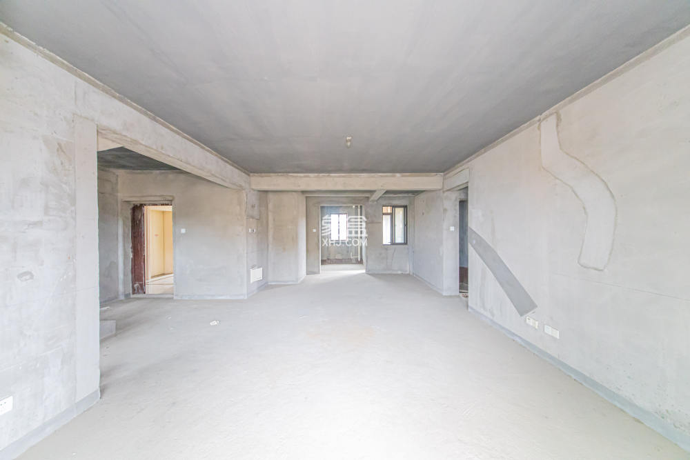 鑫远悦城（鑫远悦时代）  4室2厅2卫    200.0万