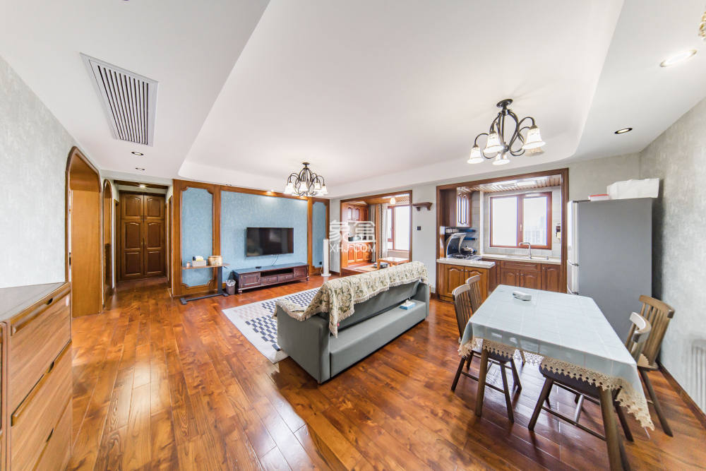 洋湖18克拉（旷远洋湖18克拉）  4室2厅2卫    160.0万