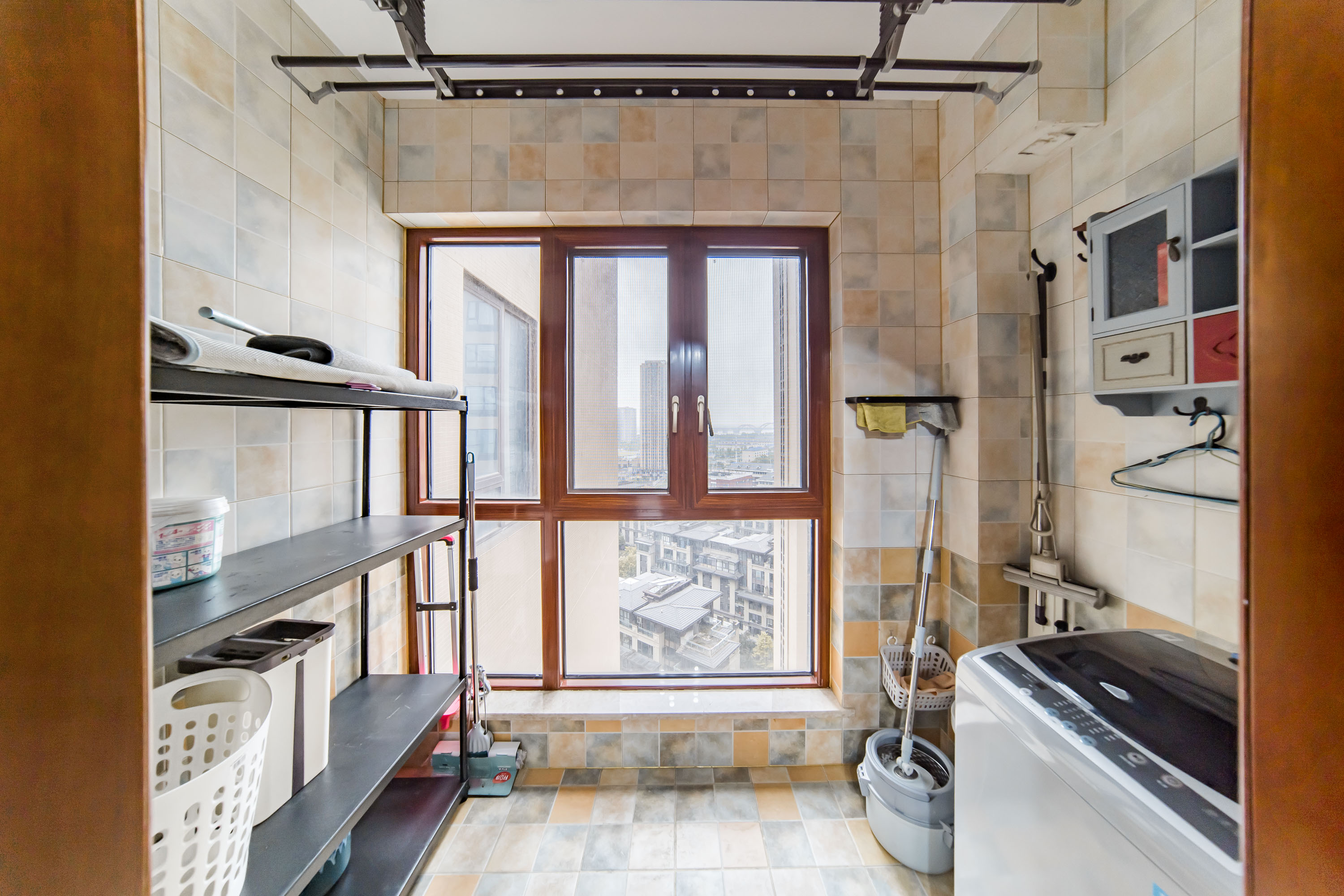 洋湖18克拉(旷远洋湖18克拉)  4室2厅2卫    160.0万 洋湖18克拉(旷远洋湖18克拉)  4室2厅2卫    160.0万阳台