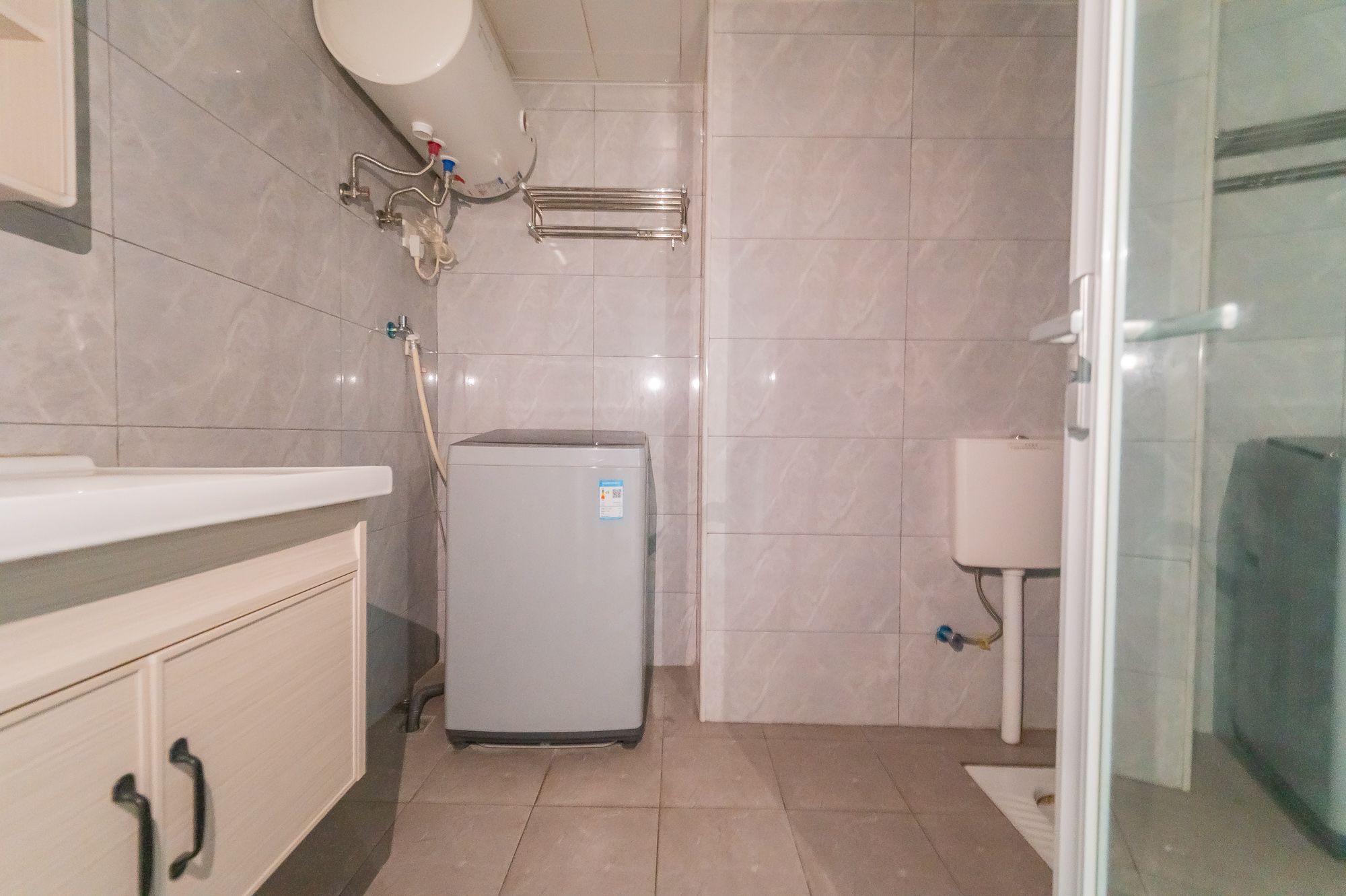 世景国际广场  1室1厅1卫    45.0万 世景国际广场  1室1厅1卫    45.0万卫生间