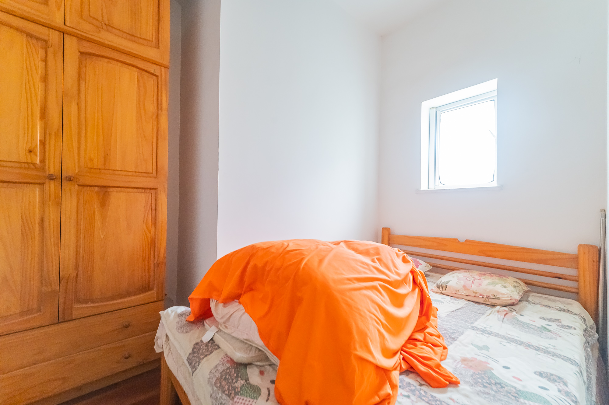 幸福里(幸福里一期) 5室2厅3卫 118.0万 幸福里(幸福里一期) 5室2厅3卫 118.0万卧室