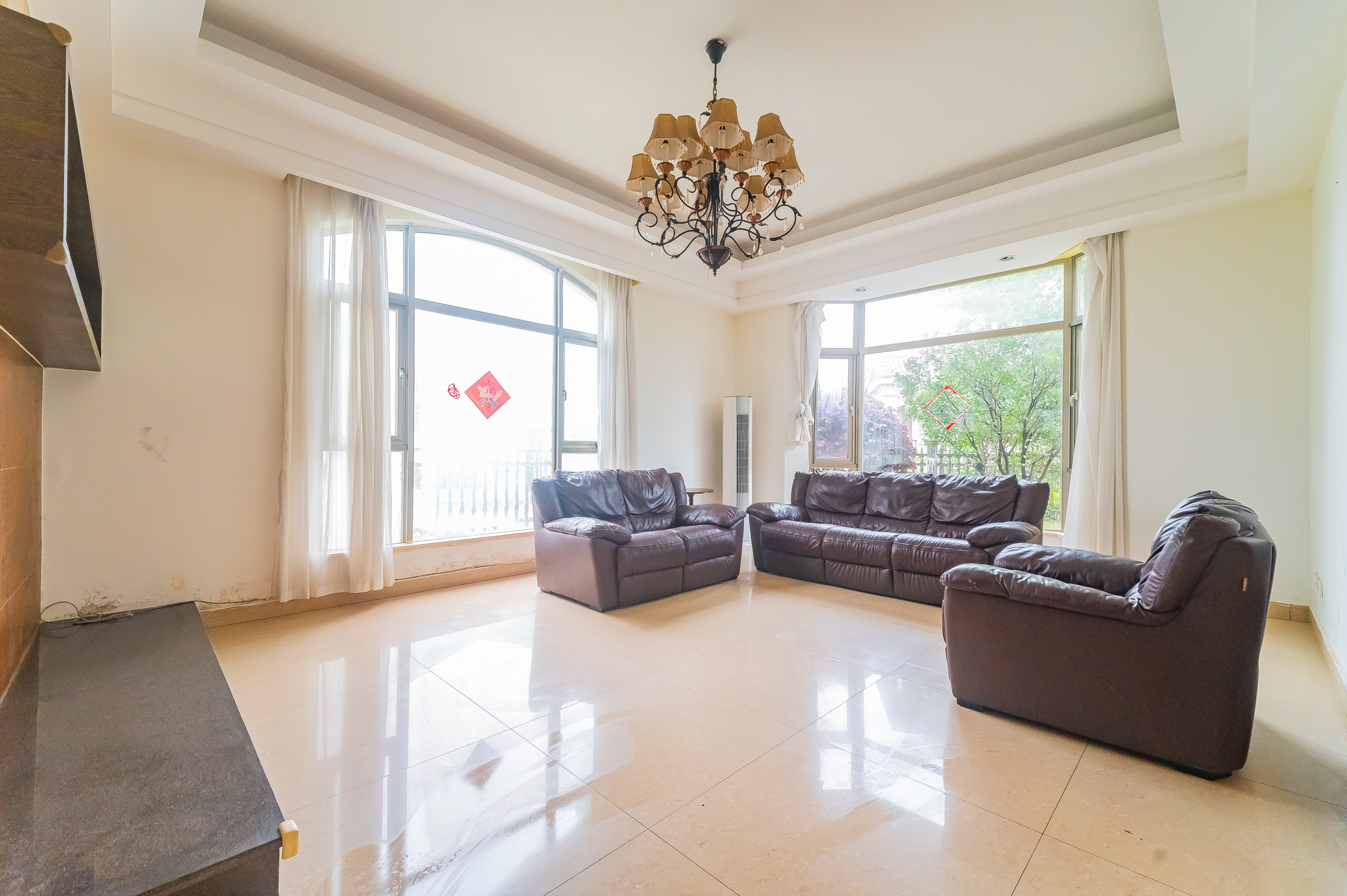 碧桂园威尼斯城 5室3厅3卫 628.8万 碧桂园威尼斯城 5室3厅3卫 628.8万客厅