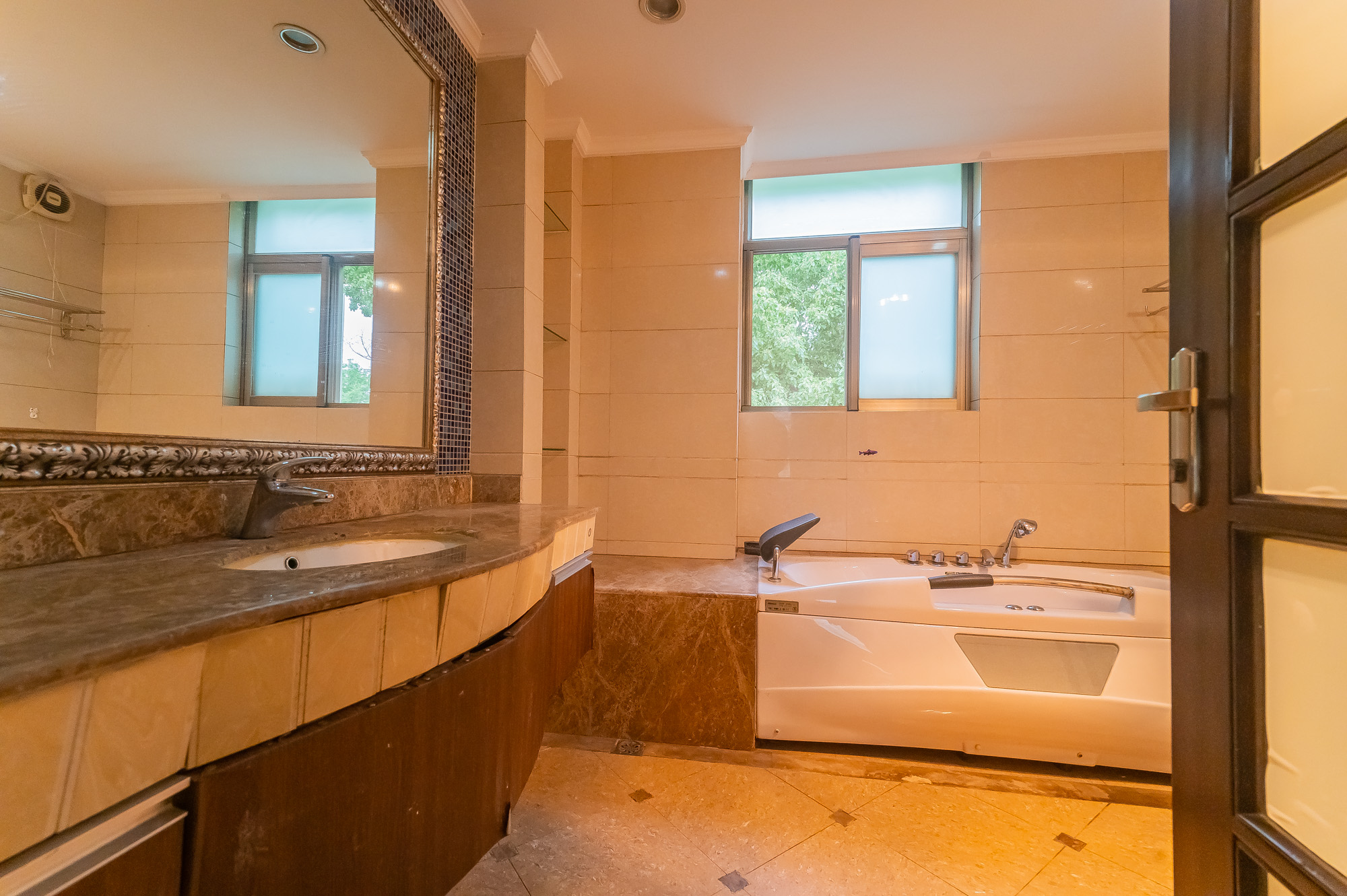 碧桂园威尼斯城 5室3厅3卫 628.8万 碧桂园威尼斯城 5室3厅3卫 628.8万卫生间