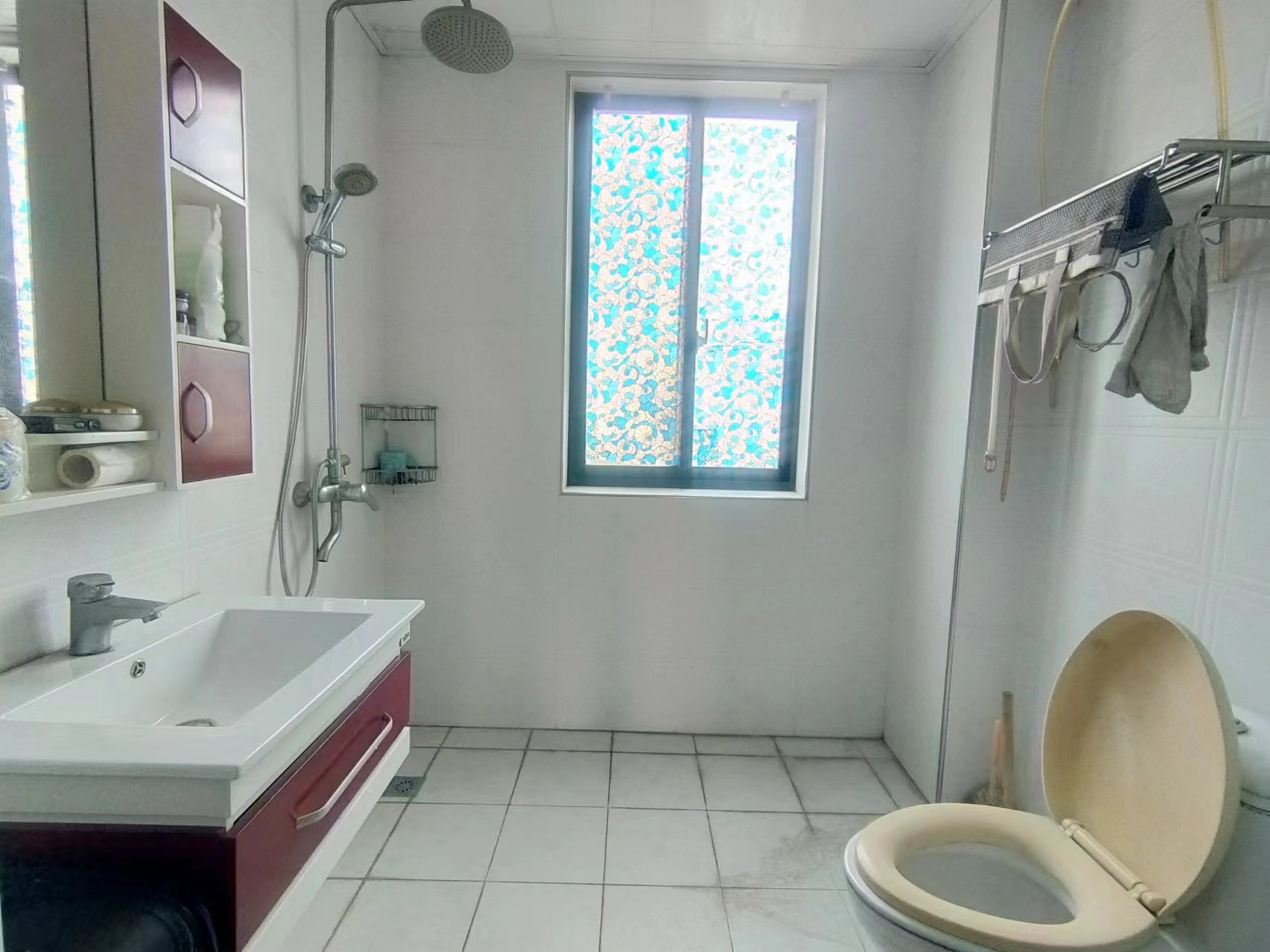 经世皇城 4室2厅2卫 86.0万 经世皇城 4室2厅2卫 86.0万室内图