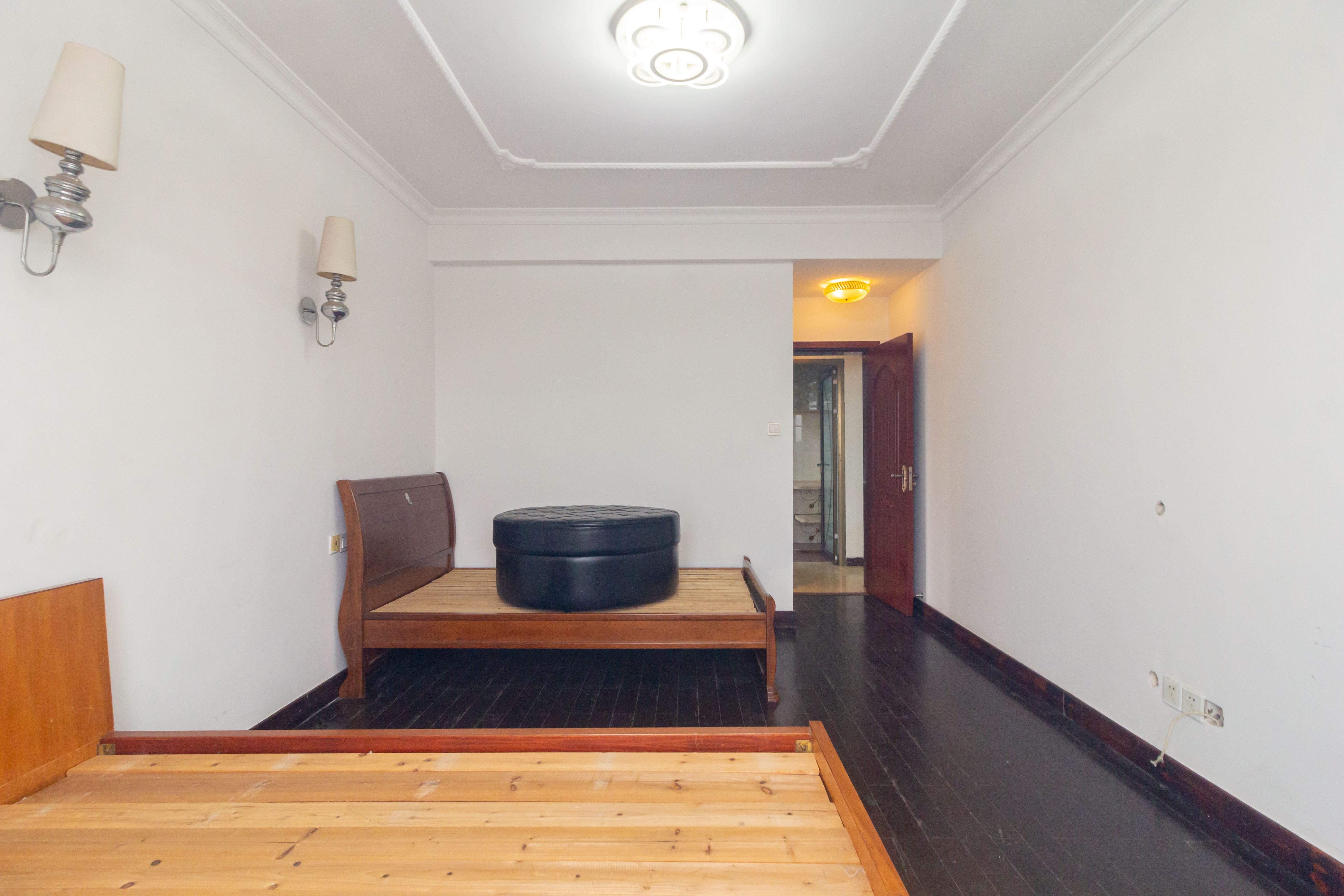 旭辉华庭 3室2厅1卫 82.0万 旭辉华庭 3室2厅1卫 82.0万卧室