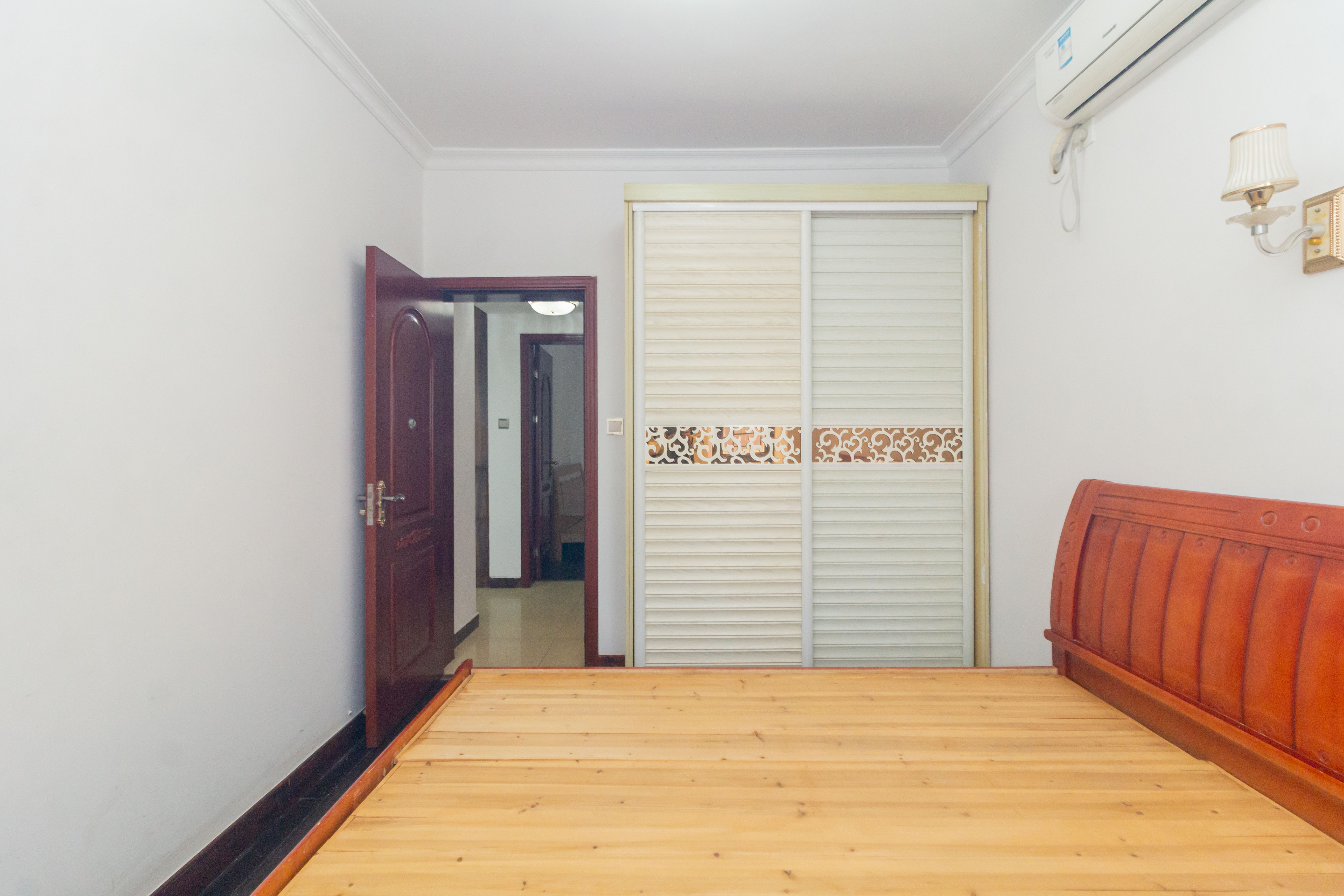 旭辉华庭 3室2厅1卫 82.0万 旭辉华庭 3室2厅1卫 82.0万卧室