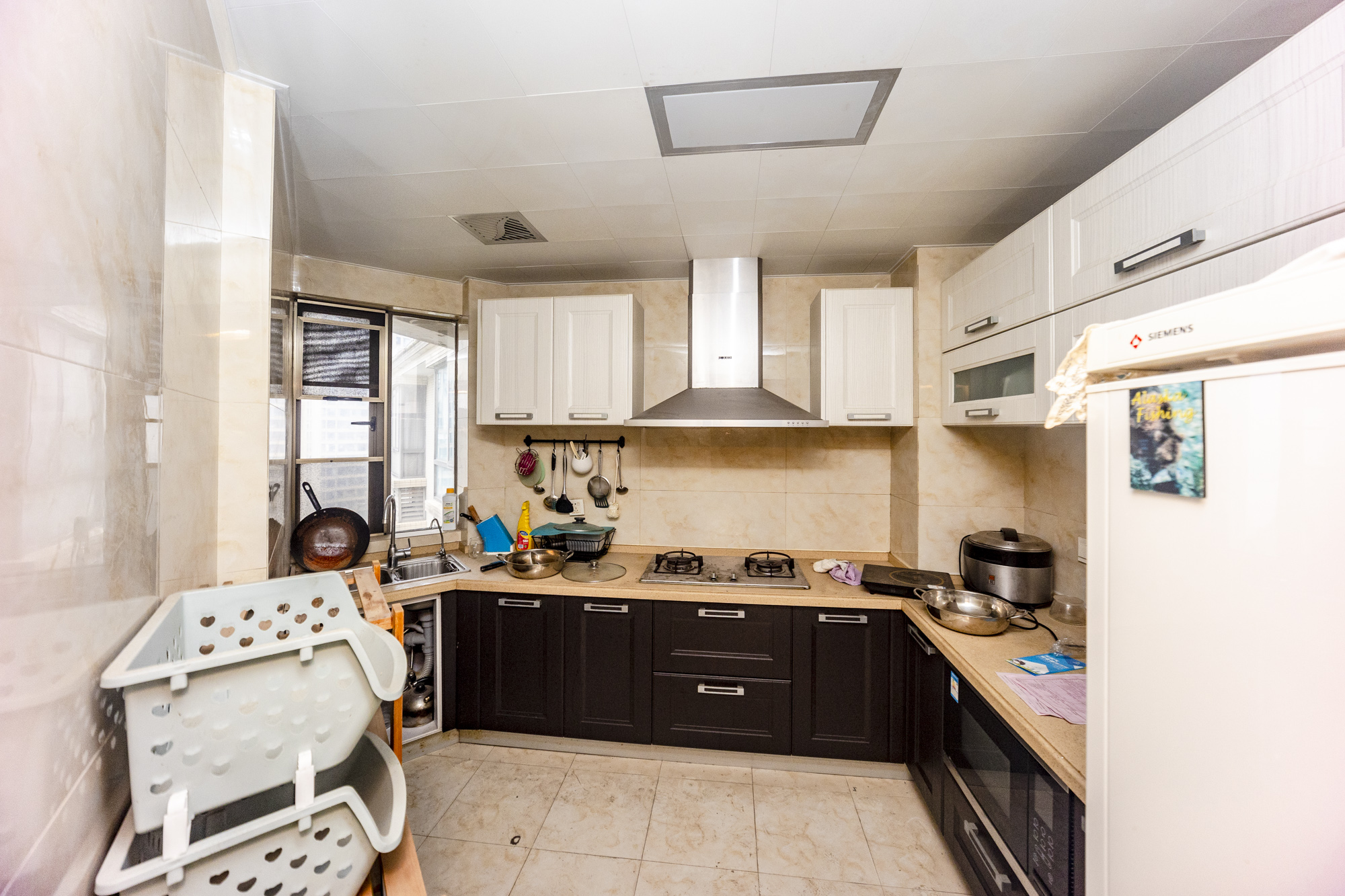 金域南外滩（望江佳园）  3室2厅1卫    180.0万厨房