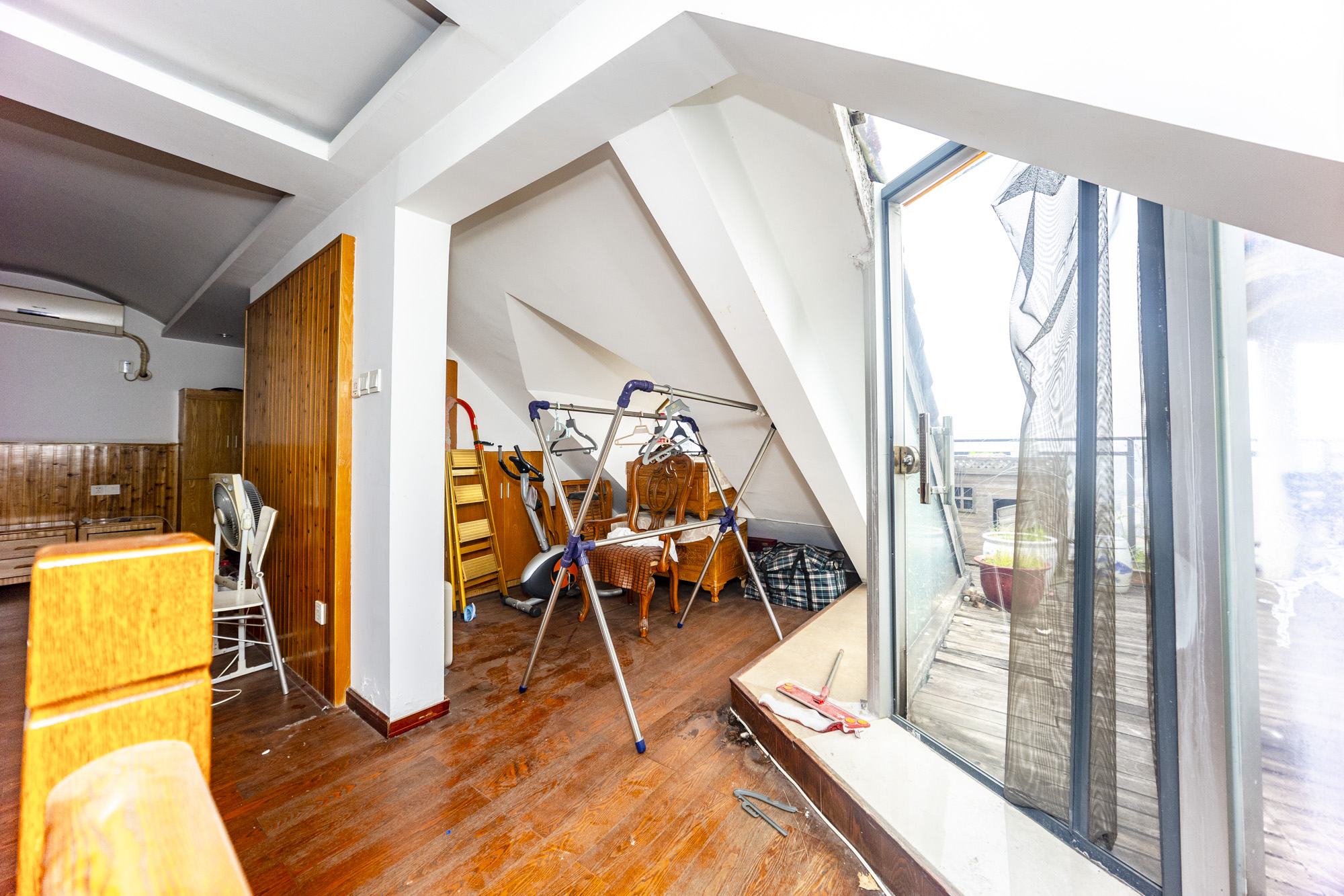 金域南外滩（望江佳园）  3室2厅1卫    180.0万其他