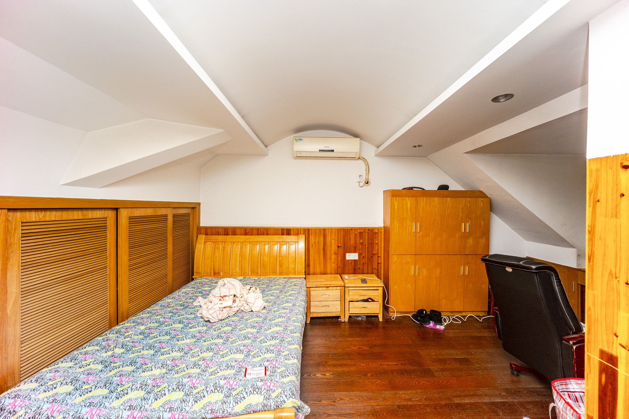 金域南外滩（望江佳园）  3室2厅1卫    180.0万其他