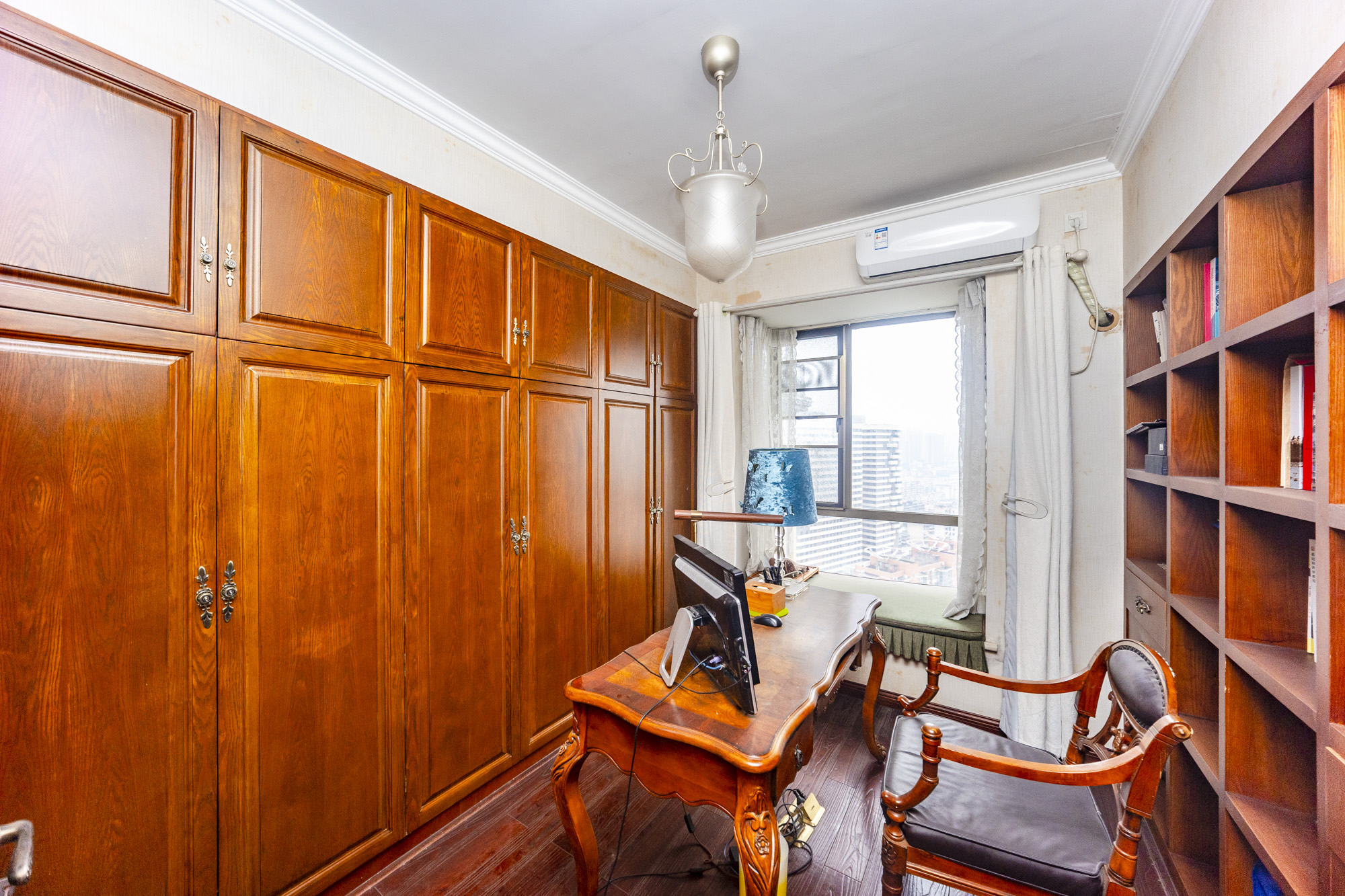 金域南外滩（望江佳园）  3室2厅1卫    180.0万卧室