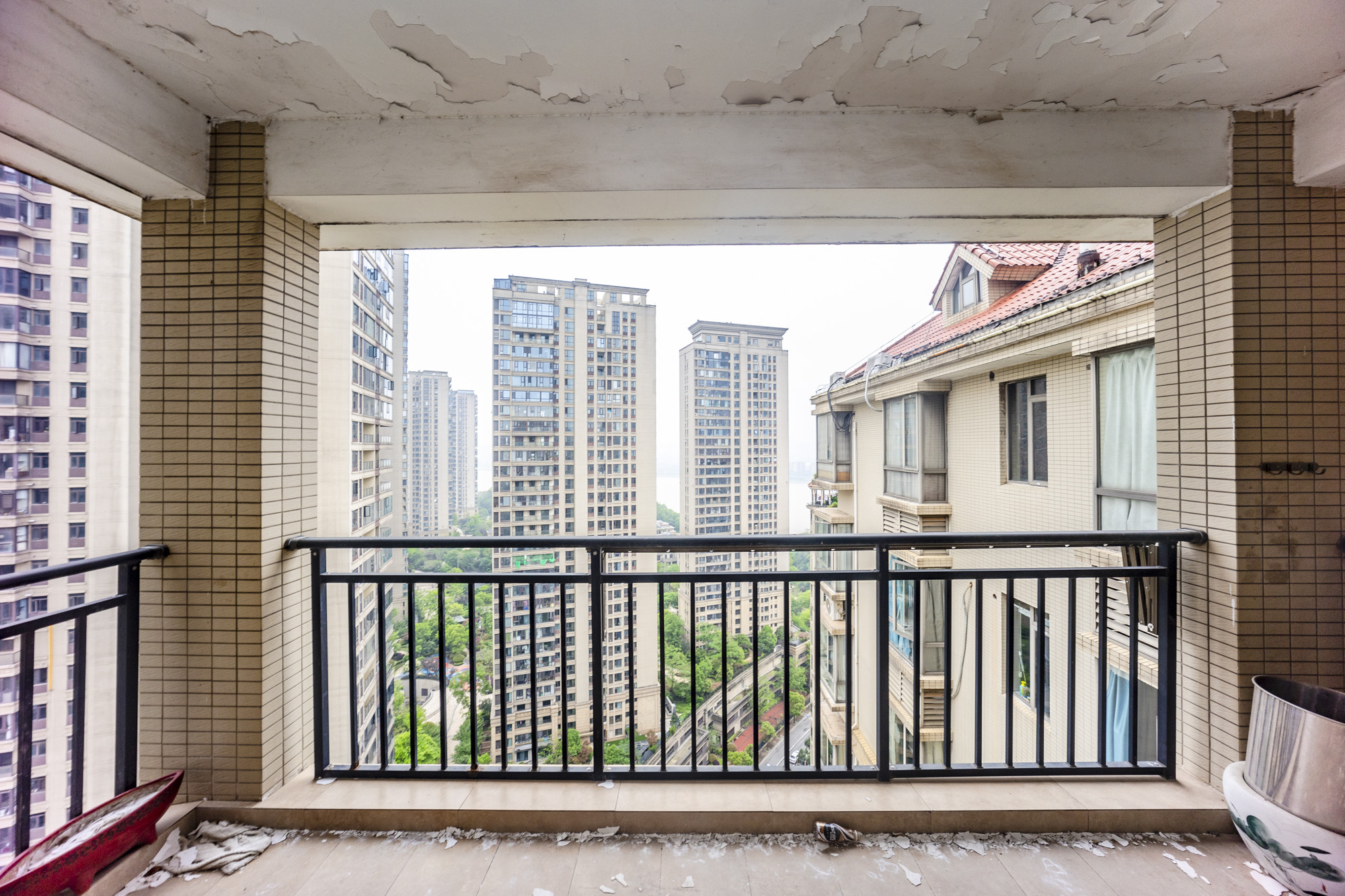 金域南外滩（望江佳园）  3室2厅1卫    180.0万卧室