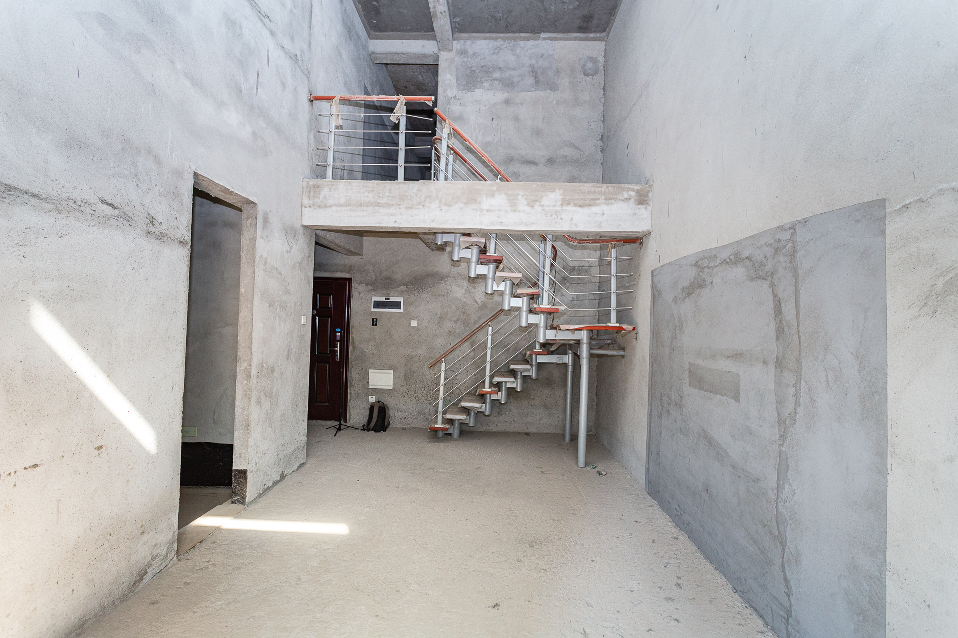 勤诚达境界城  3室2厅2卫    100.0万 勤诚达境界城  3室2厅2卫    100.0万客厅