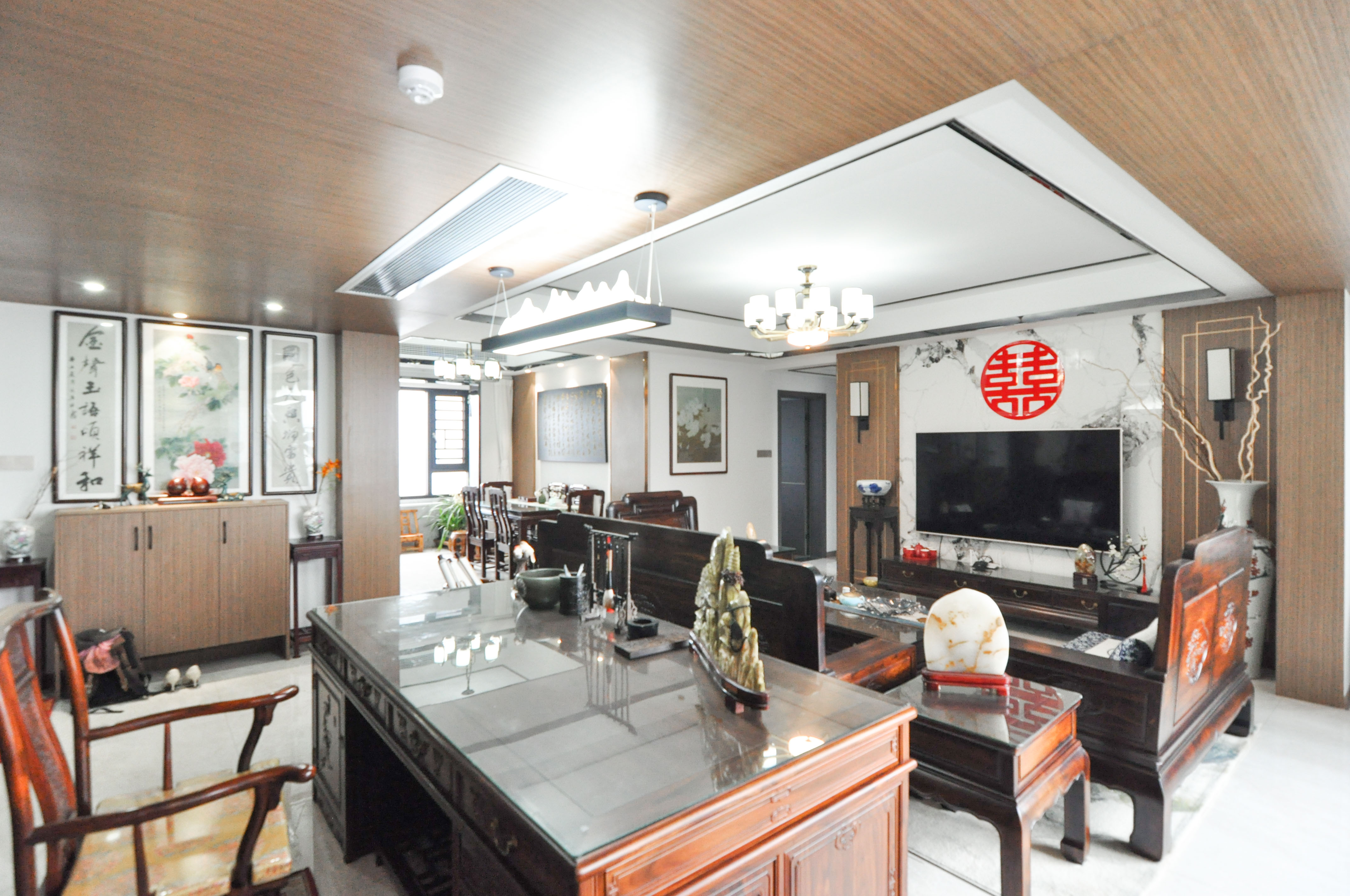 中建梅溪湖中心  4室2厅2卫   410.00万客厅