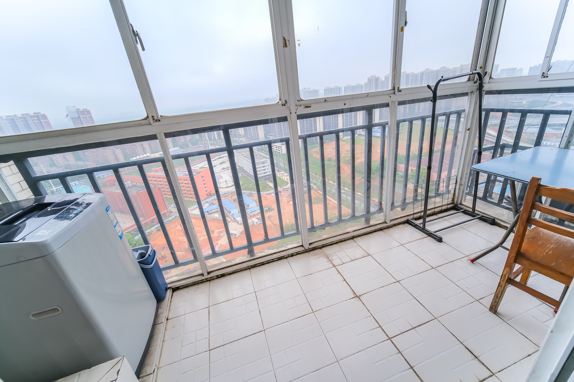 世景华庭 1室1厅1卫 18.0万 世景华庭 1室1厅1卫 18.0万阳台