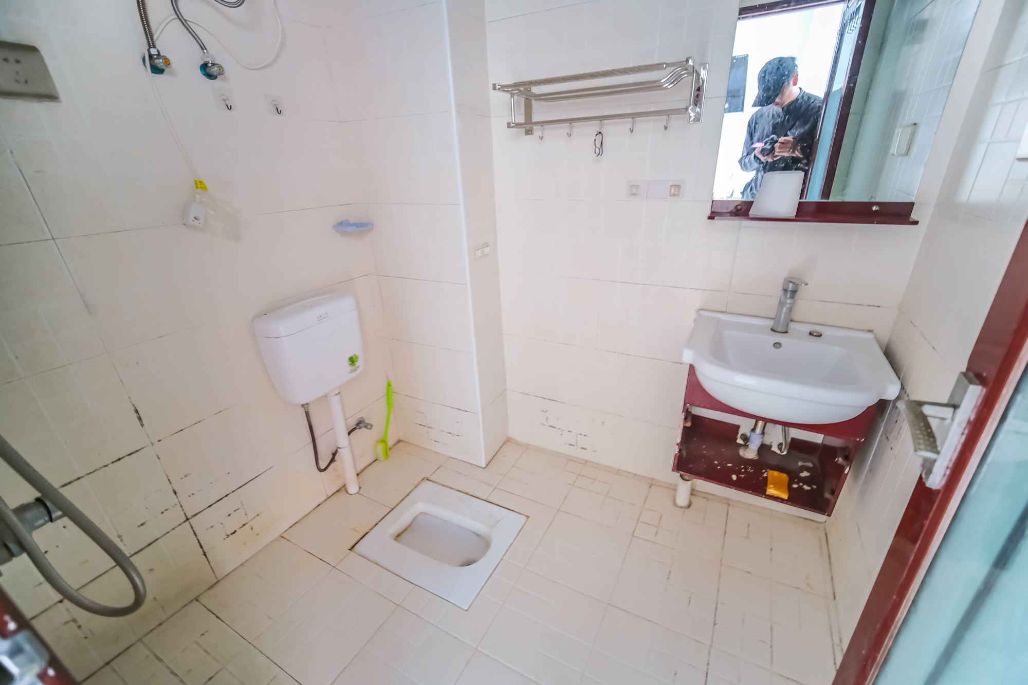 世景华庭 1室1厅1卫 18.0万 世景华庭 1室1厅1卫 18.0万卫生间