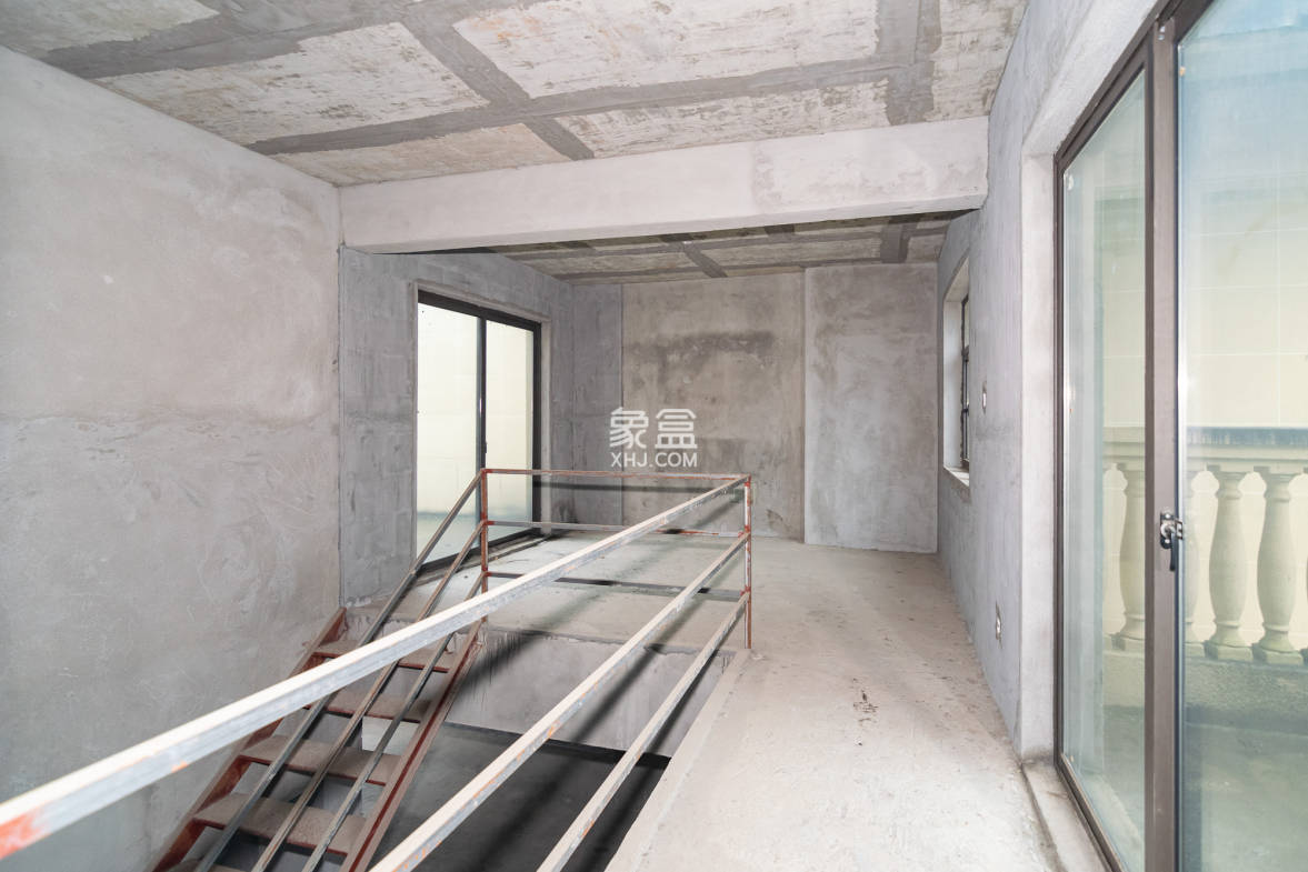 润和紫郡一期 5室2厅2卫 210.0万 润和紫郡一期 5室2厅2卫 210.0万其他