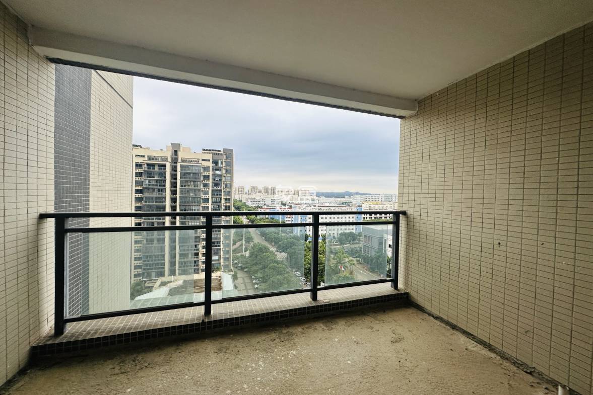 海鑫城一期  3室2厅2卫    182.0万 海鑫城一期  3室2厅2卫    182.0万阳台