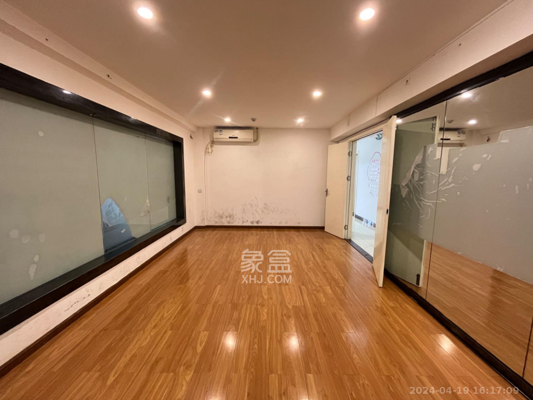 星大峰汇商务楼（星隆国际广场/星大花园）  2室1厅1卫   4500.00元/月室内图
