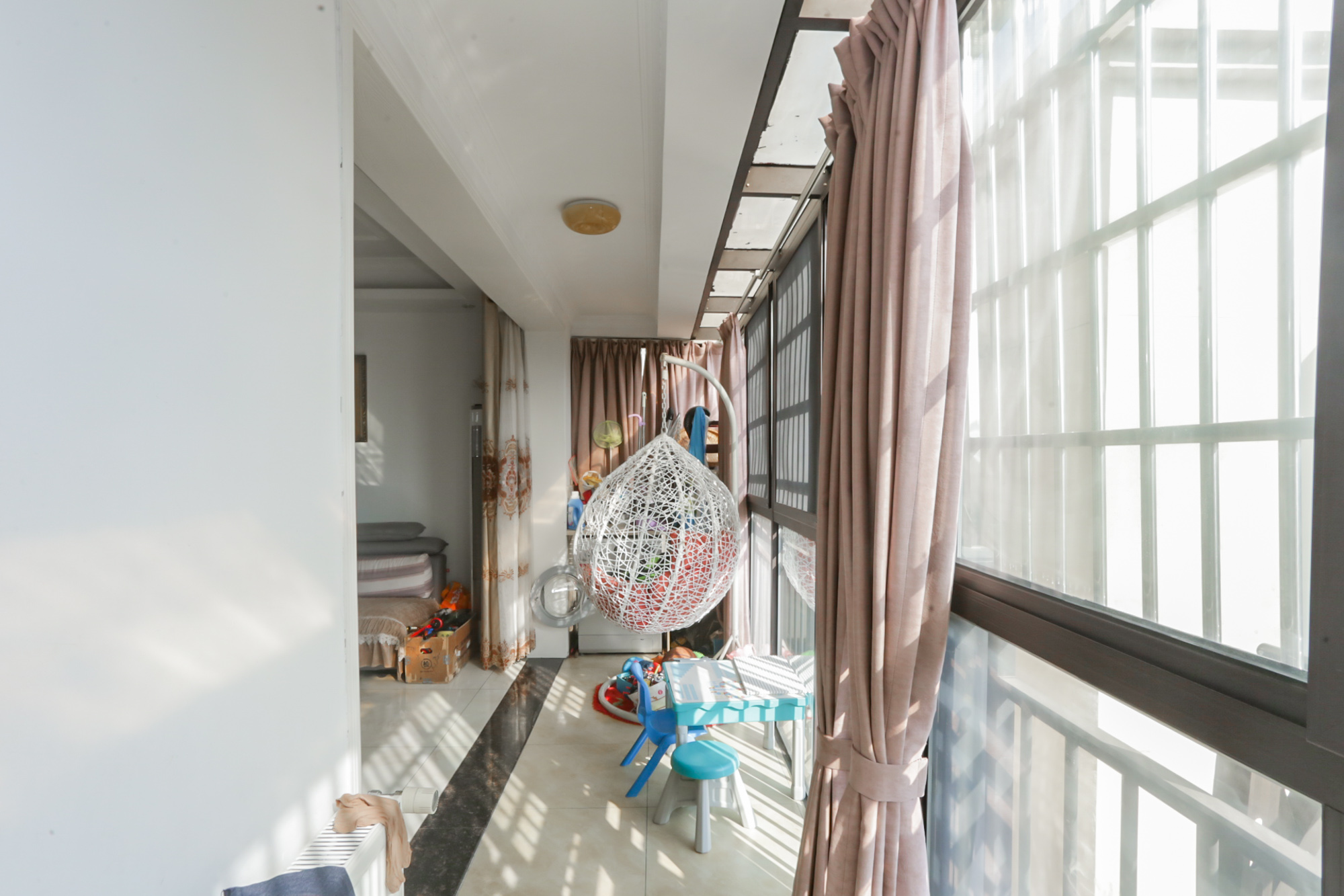 卓越蔚蓝海岸三期  4室2厅2卫   208.00万阳台