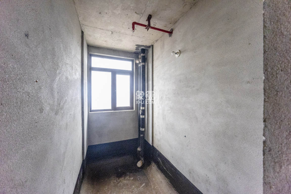 中建江山壹号  5室2厅3卫    520.0万 中建江山壹号  5室2厅3卫    520.0万其他