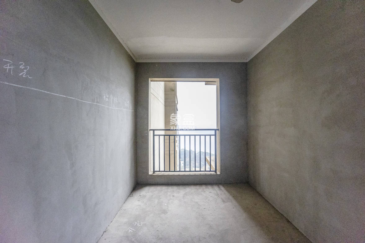 中建江山壹号  5室2厅3卫    520.0万 中建江山壹号  5室2厅3卫    520.0万其他