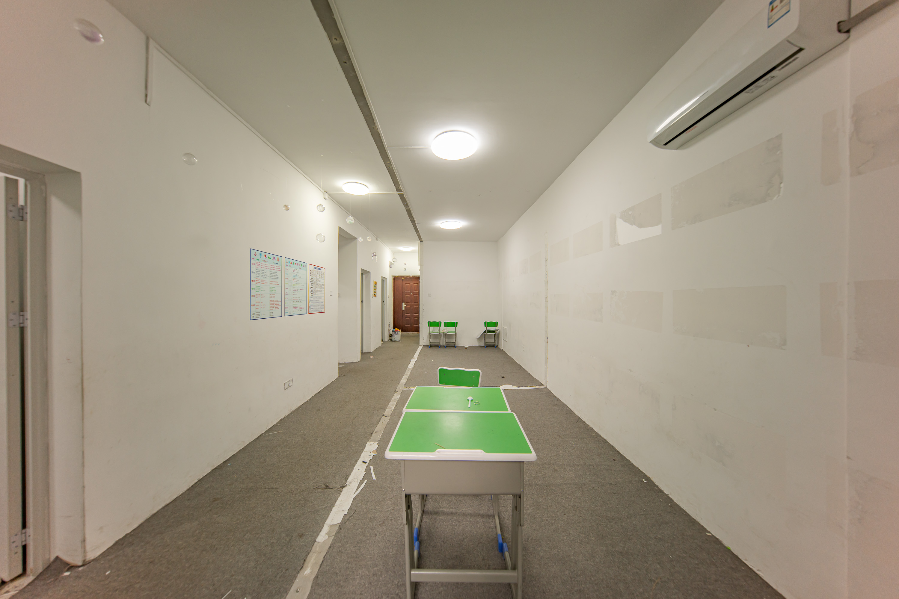 南山十里天池  3室2厅1卫    72.0万 南山十里天池  3室2厅1卫    72.0万客厅