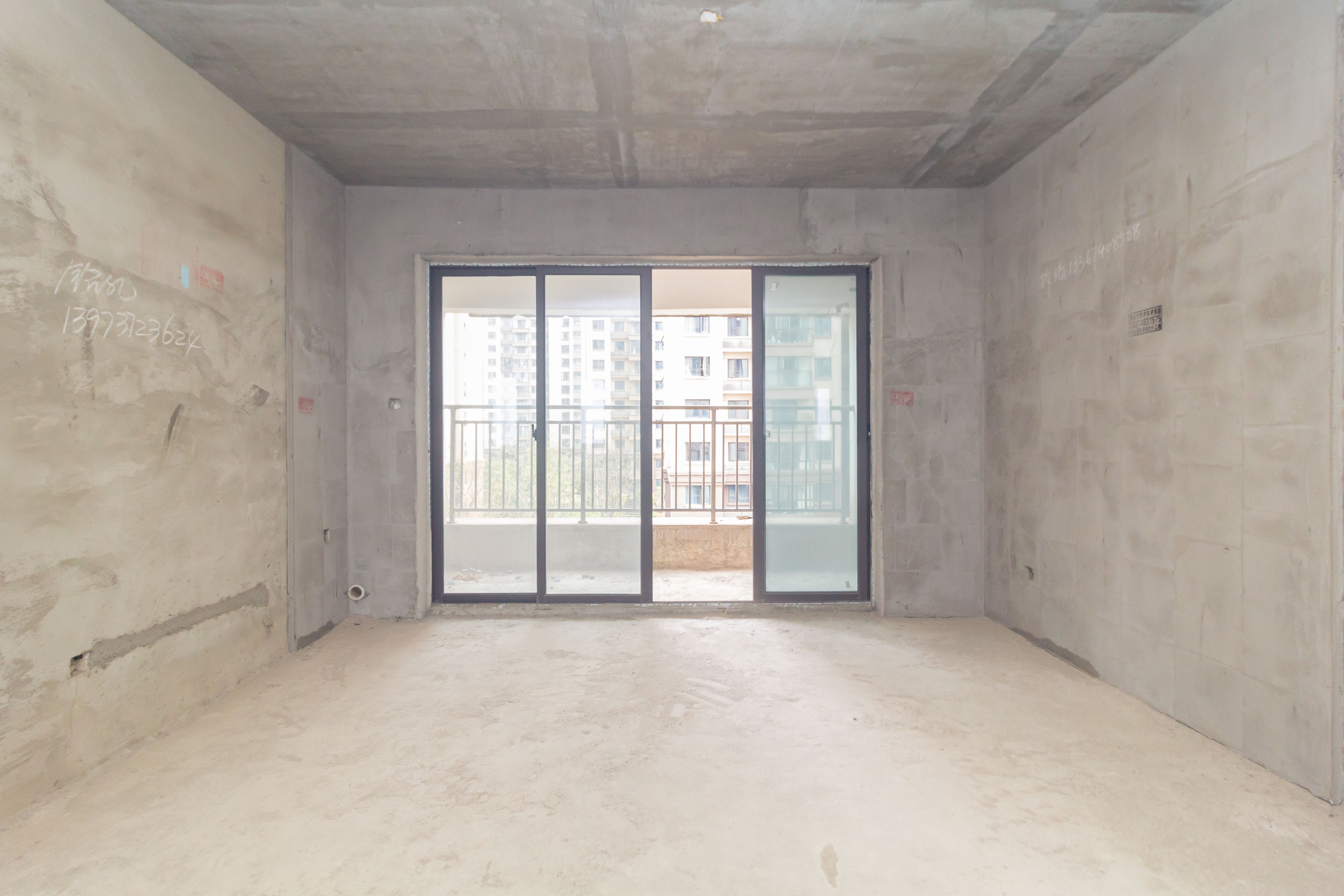 金广星苑  3室2厅2卫    58.0万 金广星苑  3室2厅2卫    58.0万客厅