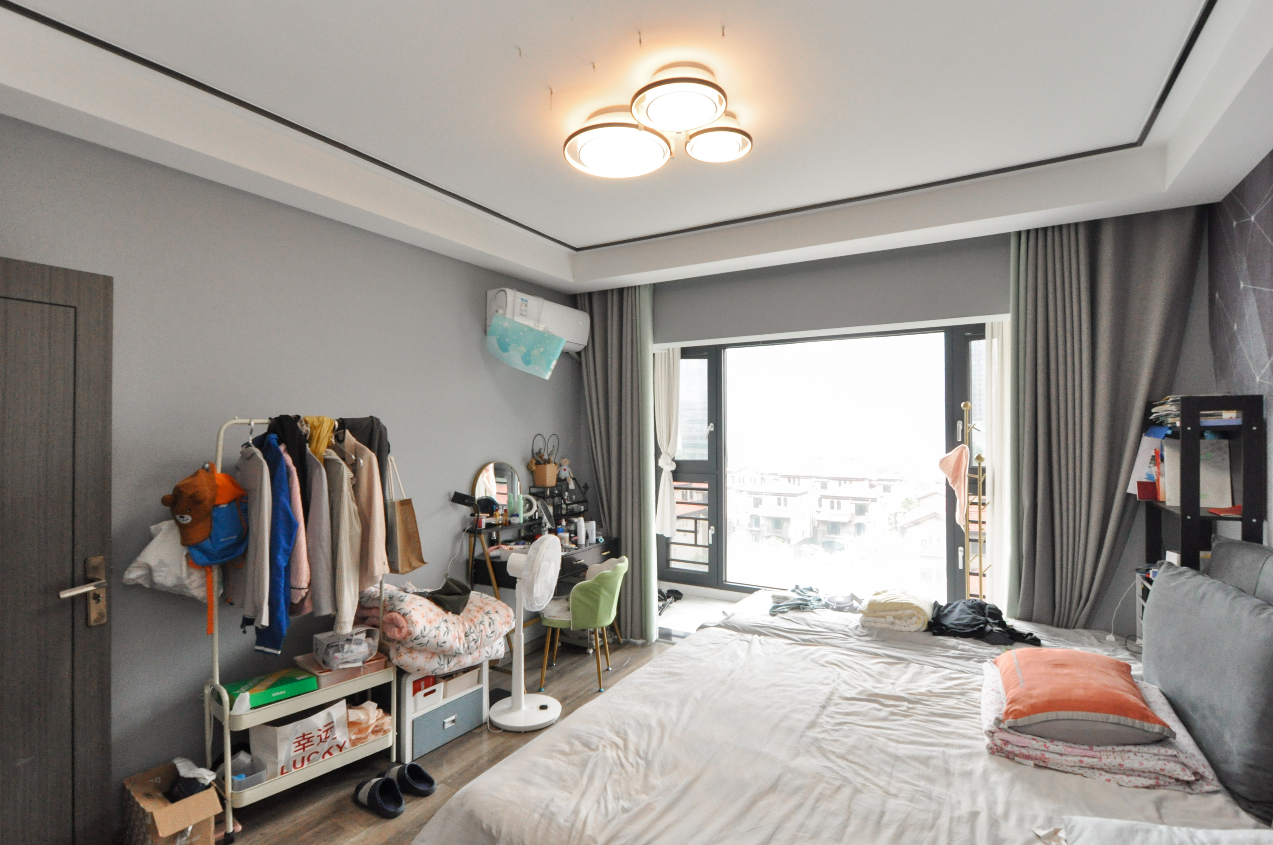 振业城二期  3室2厅2卫    248.0万其他