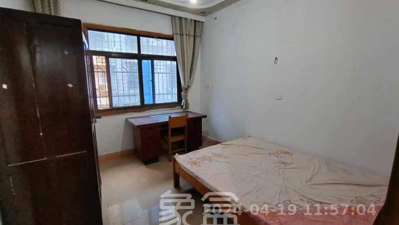 星沙一区  3室2厅1卫   1000.00元/月室内图