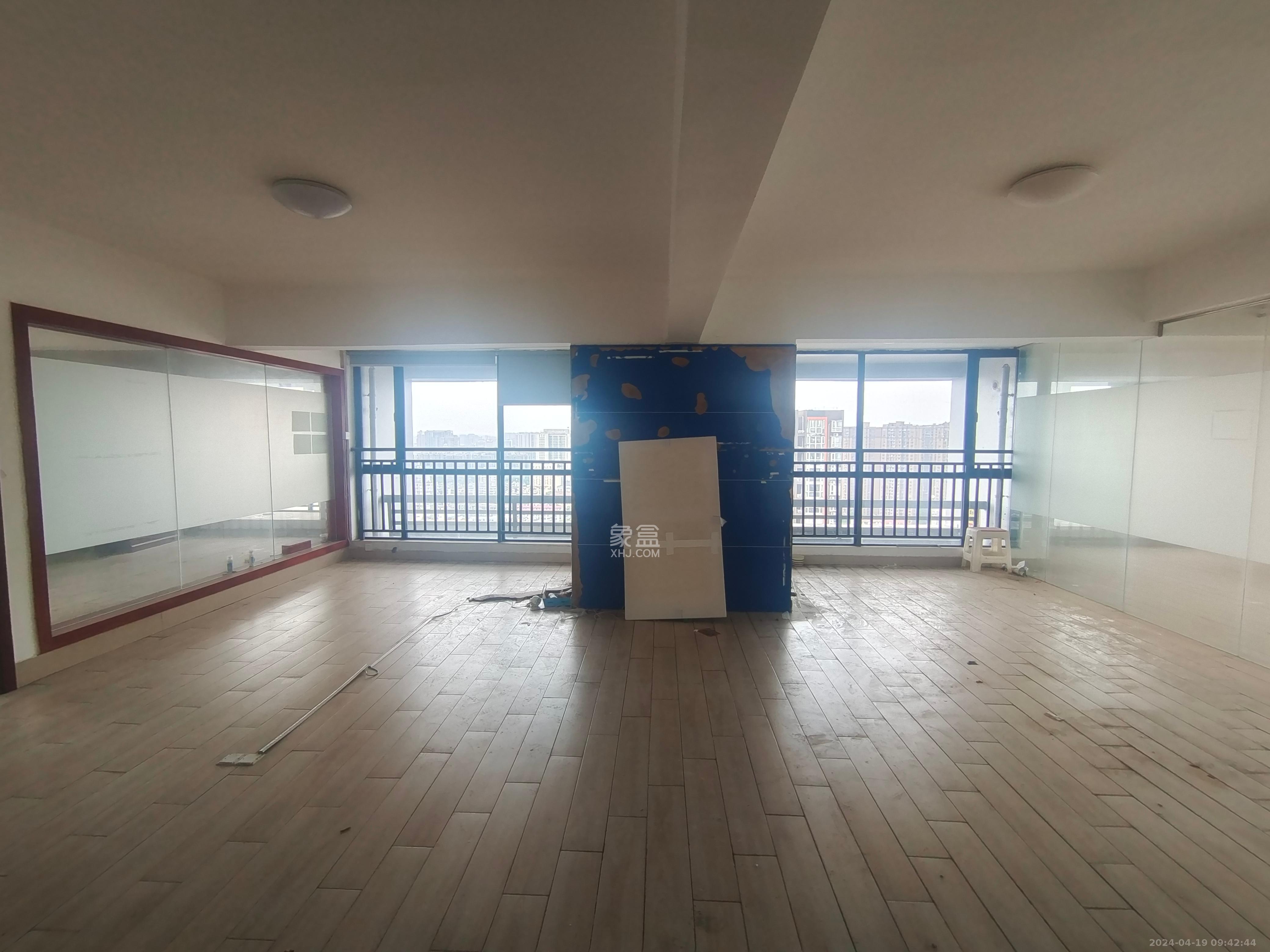 云鼎公馆  1室1厅1卫   1450.00元/月室内图1