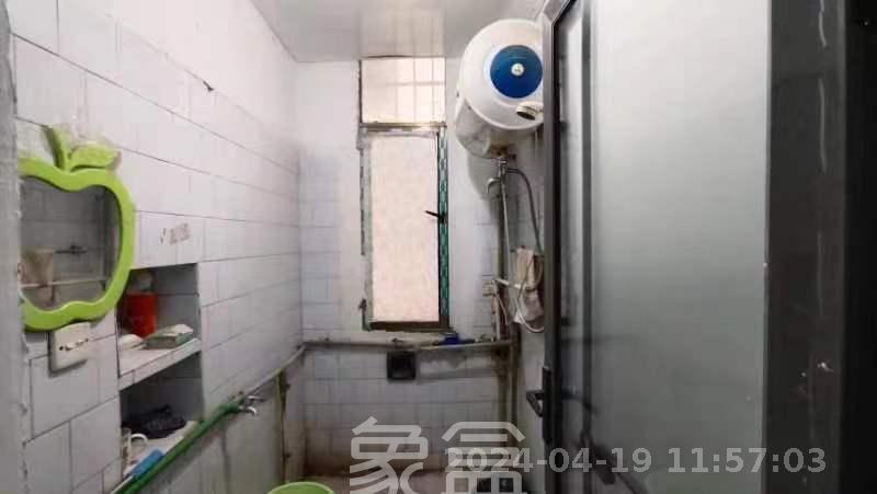 星沙一区  3室2厅1卫   1000.00元/月室内图1