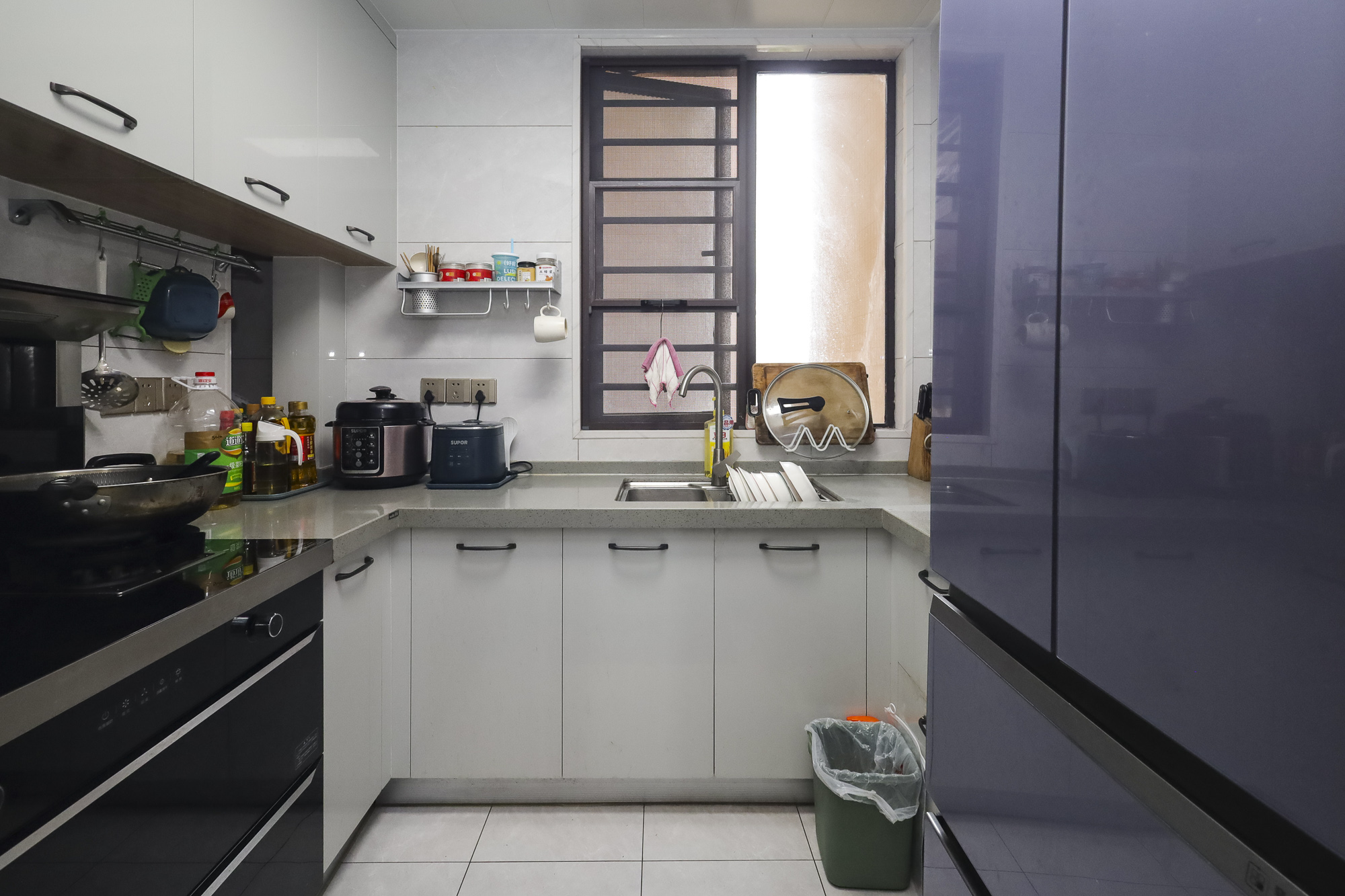 鸿邦国际城  3室2厅2卫    125.0万厨房