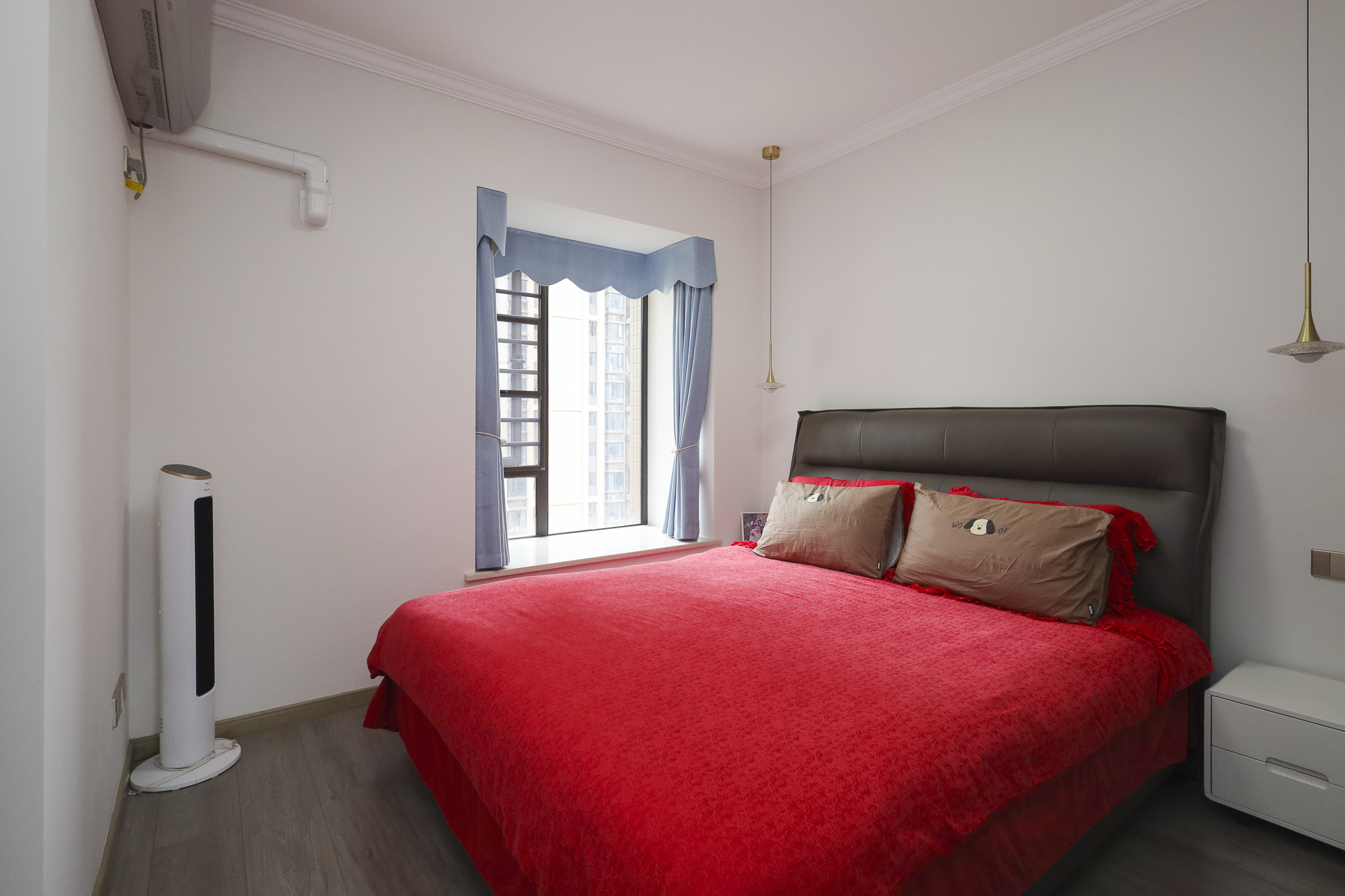 鸿邦国际城  3室2厅2卫    125.0万卧室