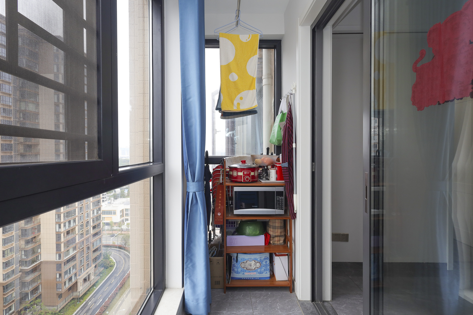 鸿邦国际城  3室2厅2卫    125.0万阳台