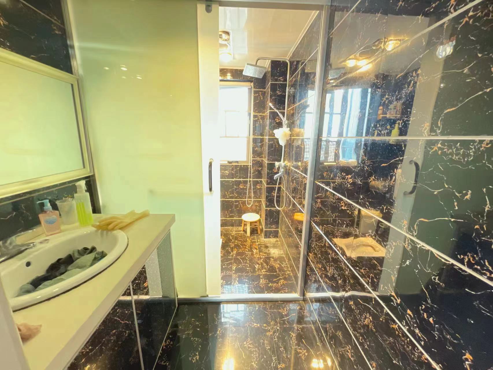 庐山春天早安华晨 3室2厅2卫 73.8万 庐山春天早安华晨 3室2厅2卫 73.8万室内图