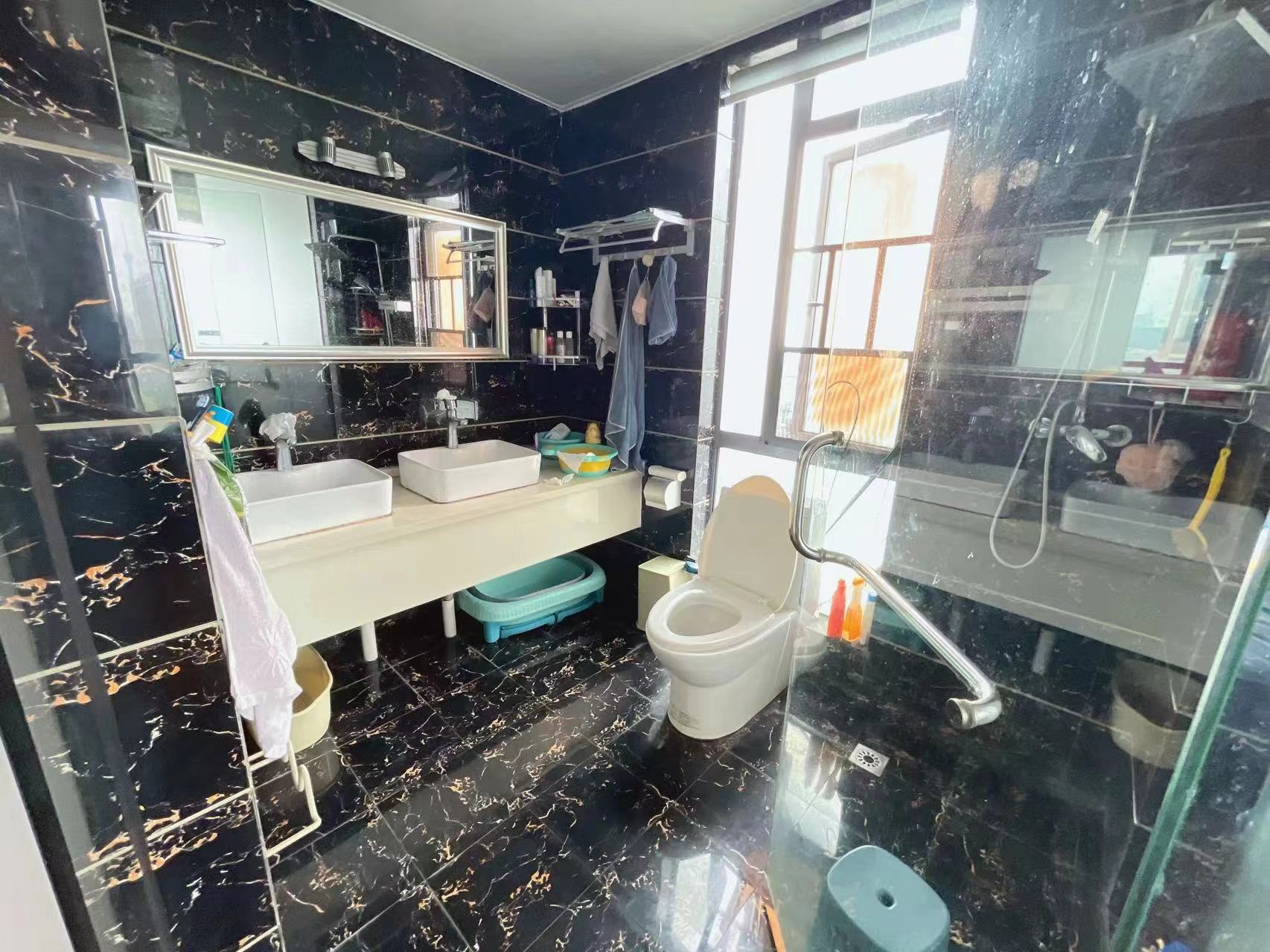 庐山春天早安华晨 3室2厅2卫 73.8万 庐山春天早安华晨 3室2厅2卫 73.8万室内图