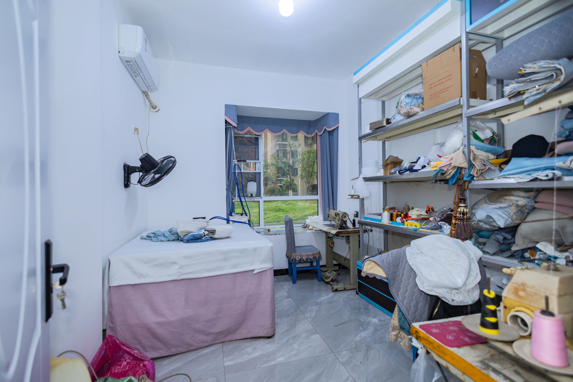 楚天世纪城西苑  3室2厅1卫    71.8万 楚天世纪城西苑  3室2厅1卫    71.8万卧室