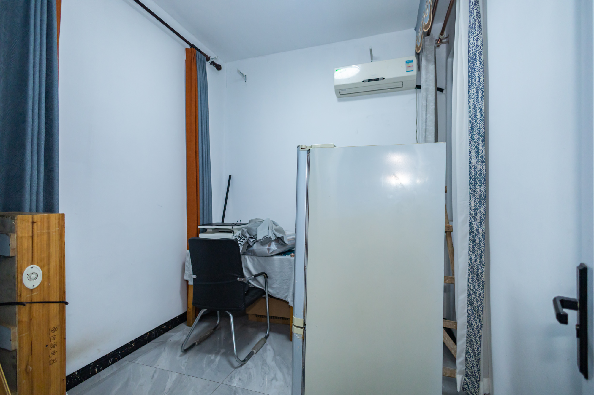 楚天世纪城西苑  3室2厅1卫    71.8万 楚天世纪城西苑  3室2厅1卫    71.8万卧室