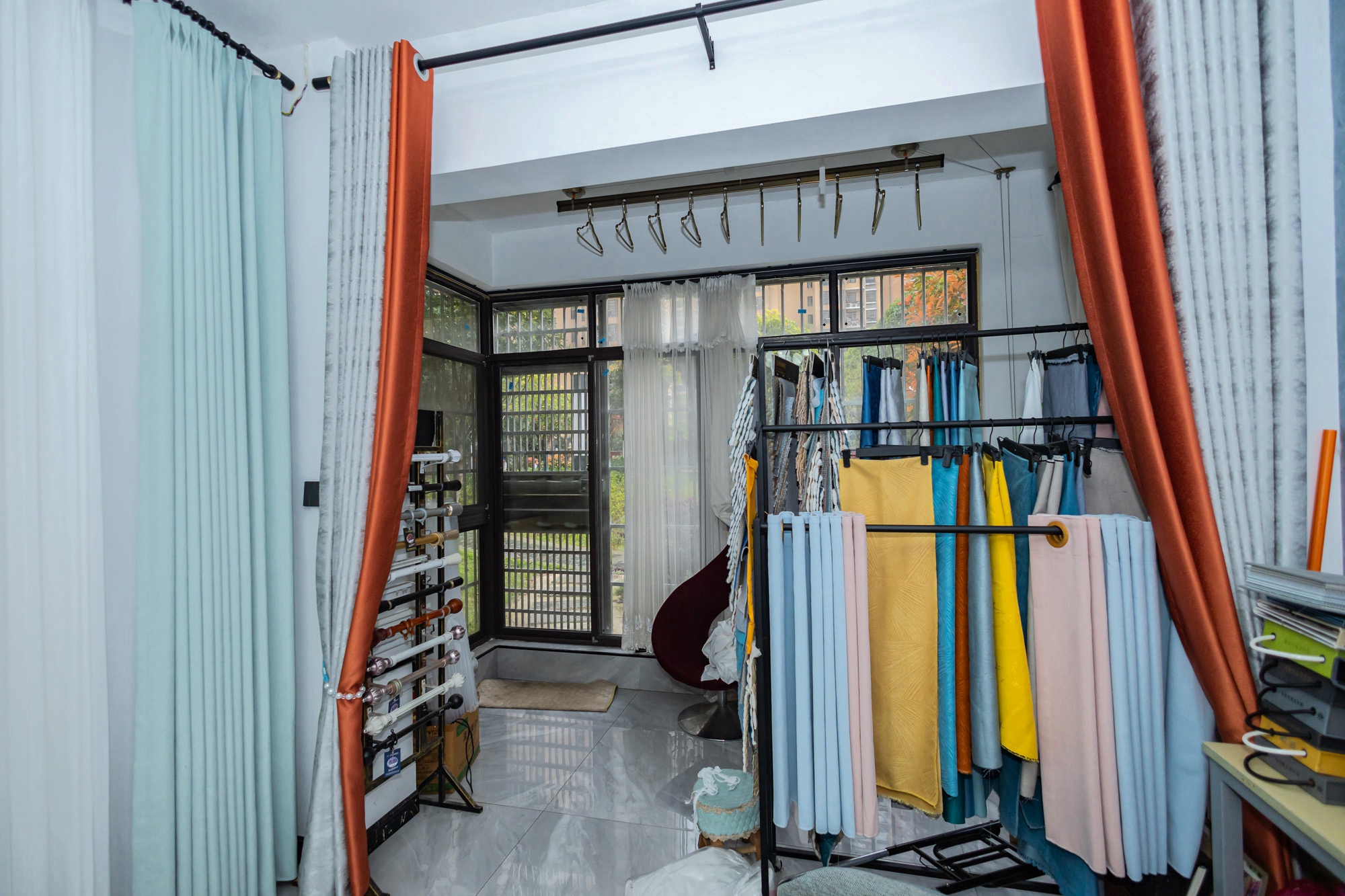 楚天世纪城西苑  3室2厅1卫    71.8万 楚天世纪城西苑  3室2厅1卫    71.8万阳台