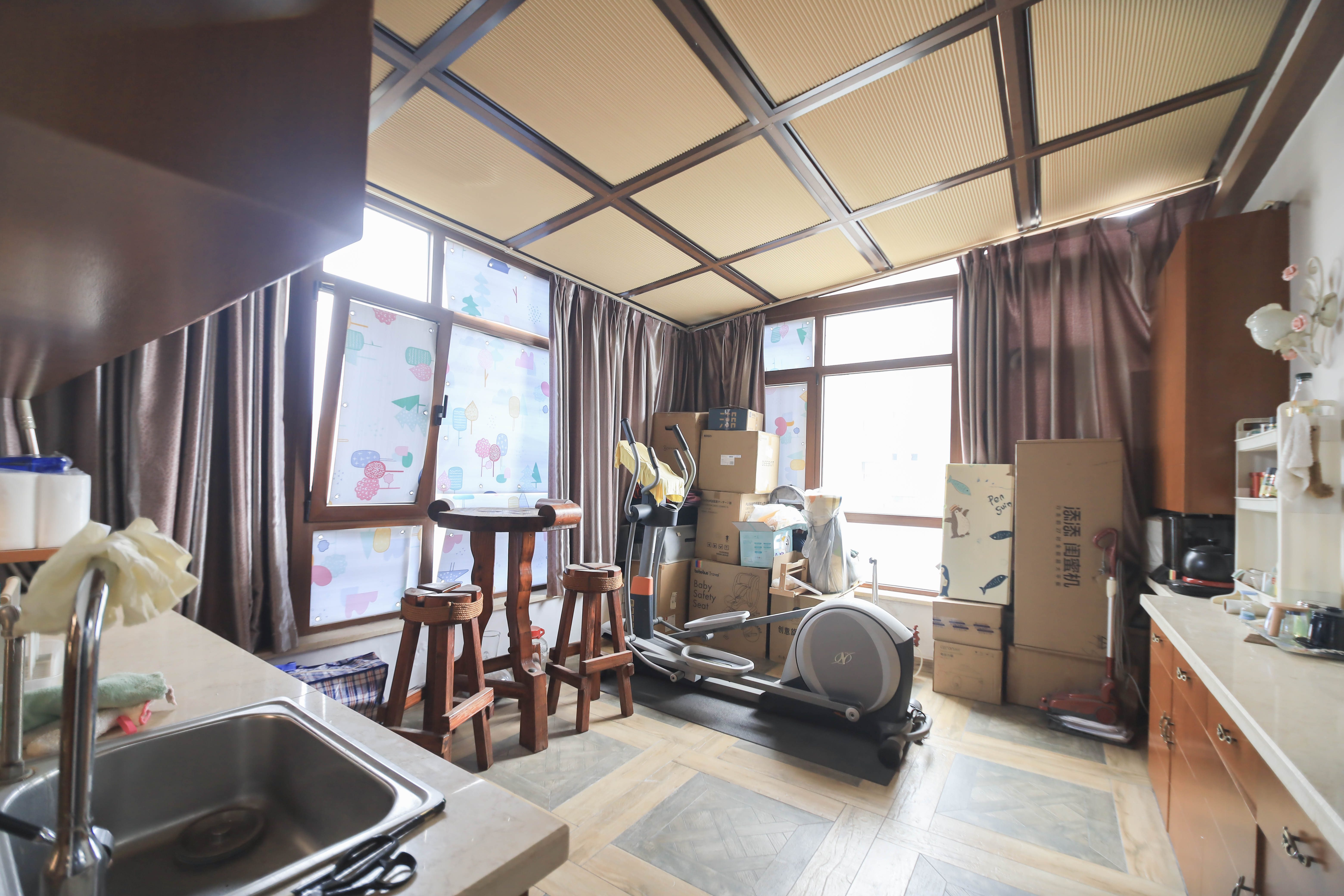 天赐良园  5室2厅3卫   208.00万阳台