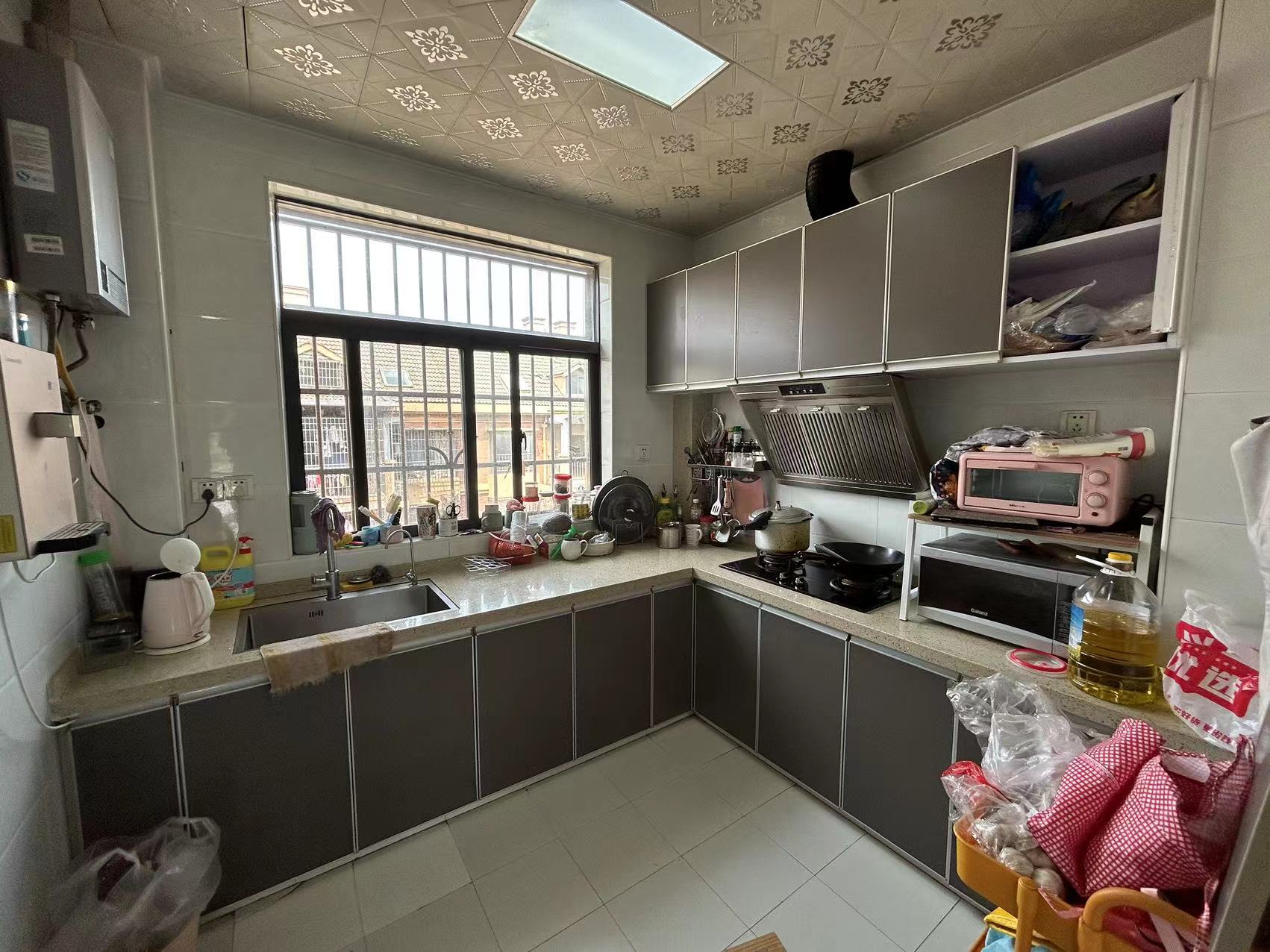 湘湾A区  4室2厅2卫    37.6万 湘湾A区  4室2厅2卫    37.6万室内图