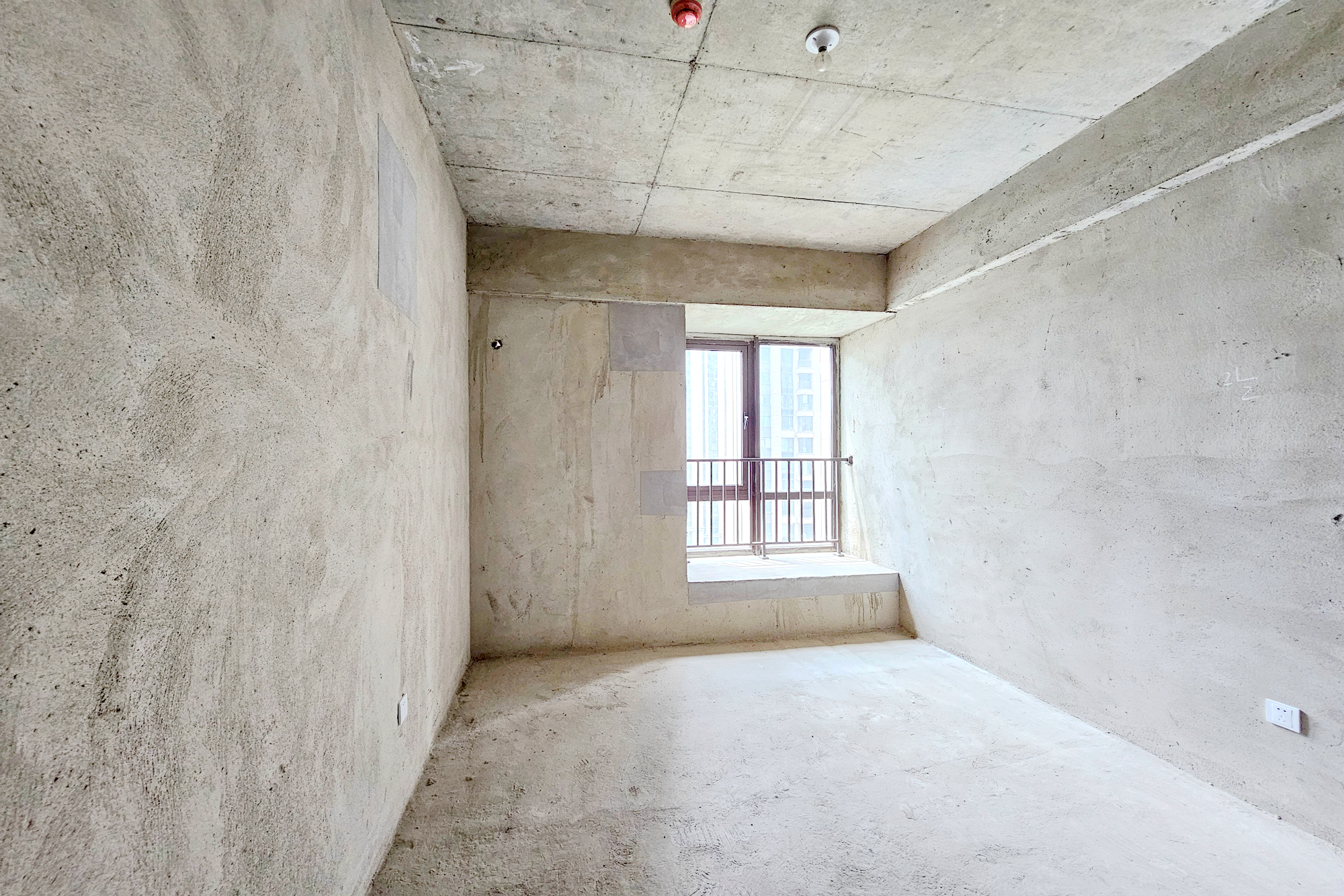 明昇壹城(明昇时代广场)二期 5室2厅3卫 325.0万 明昇壹城(明昇时代广场)二期 5室2厅3卫 325.0万卧室