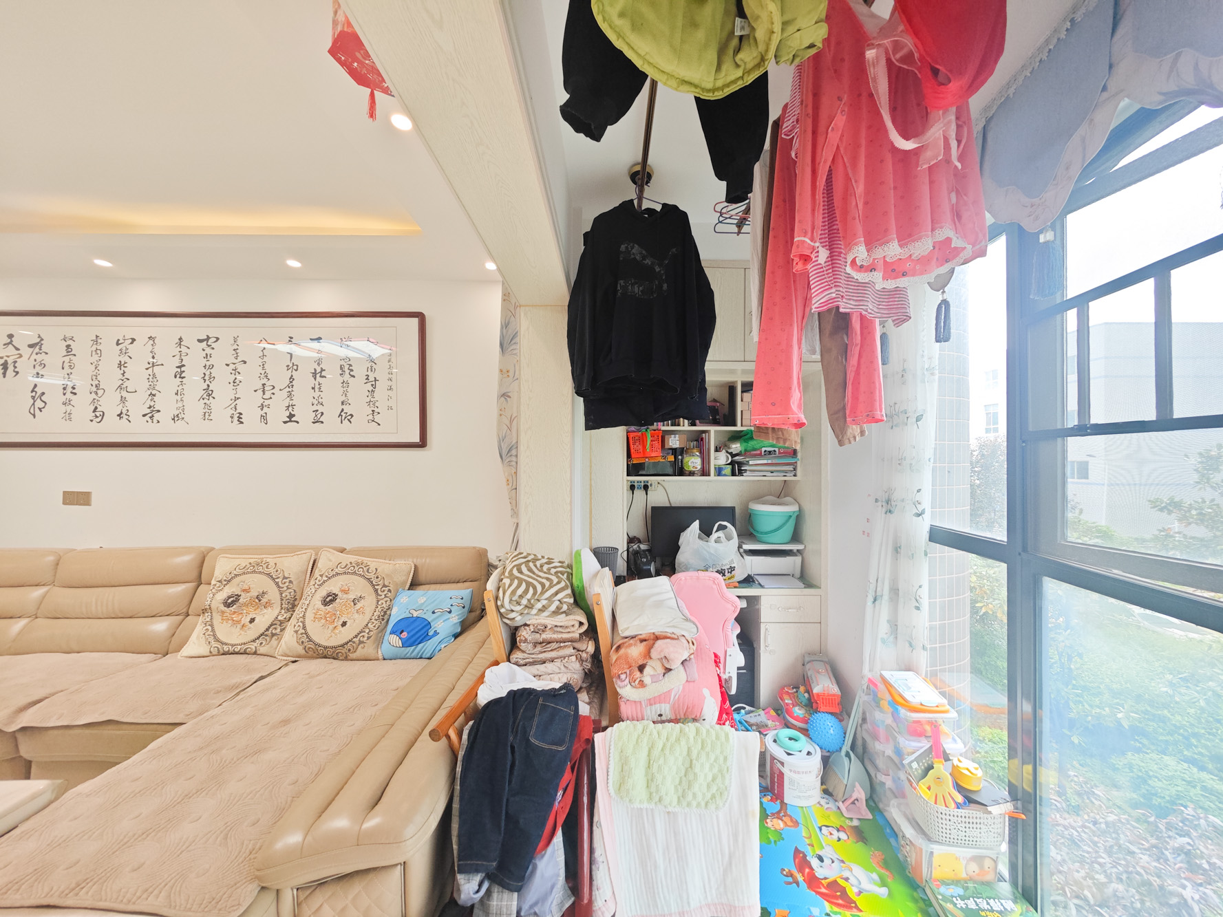 富春山  3室2厅2卫   88.00万阳台