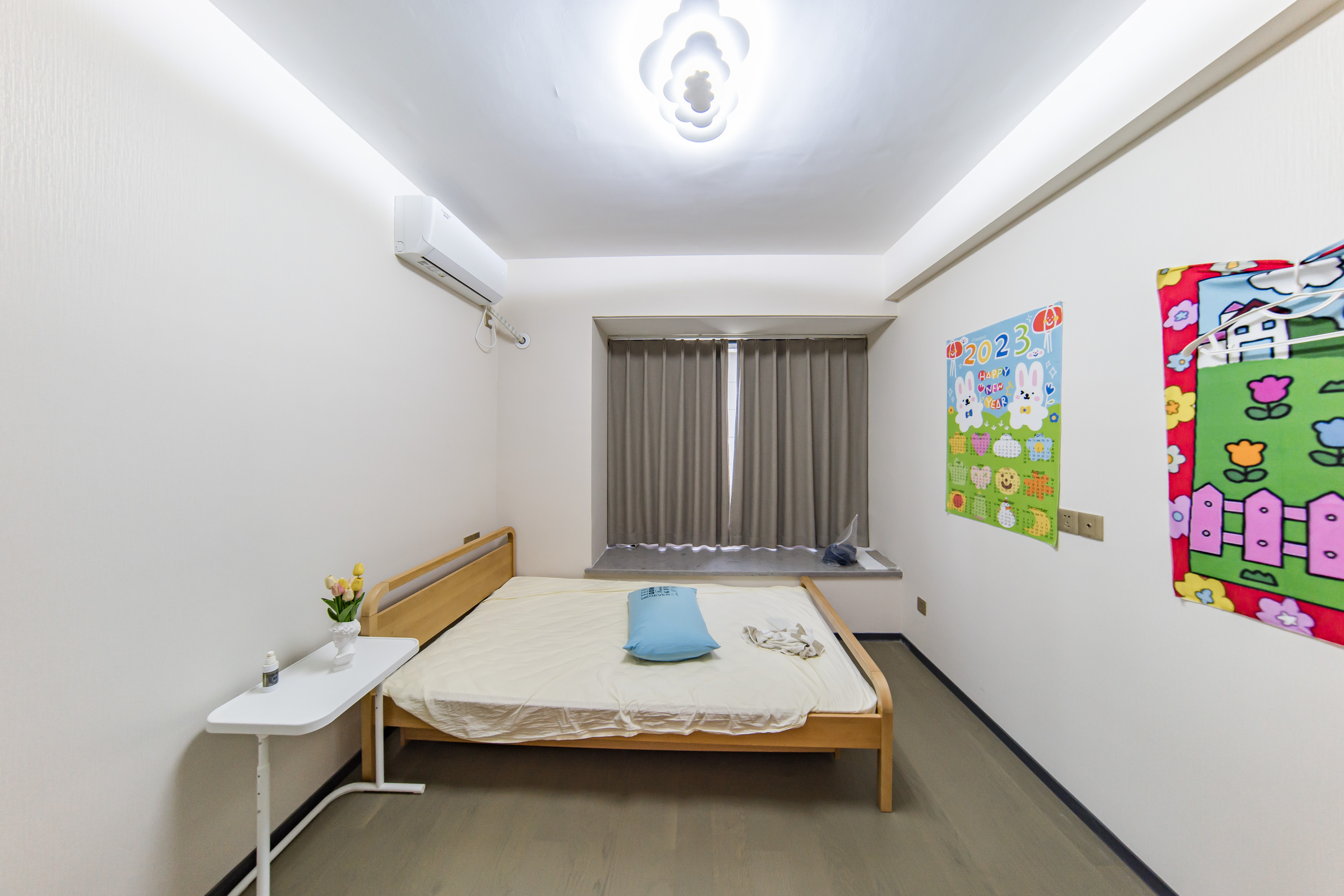 中海阅麓山二期  3室2厅2卫   155.00万卧室