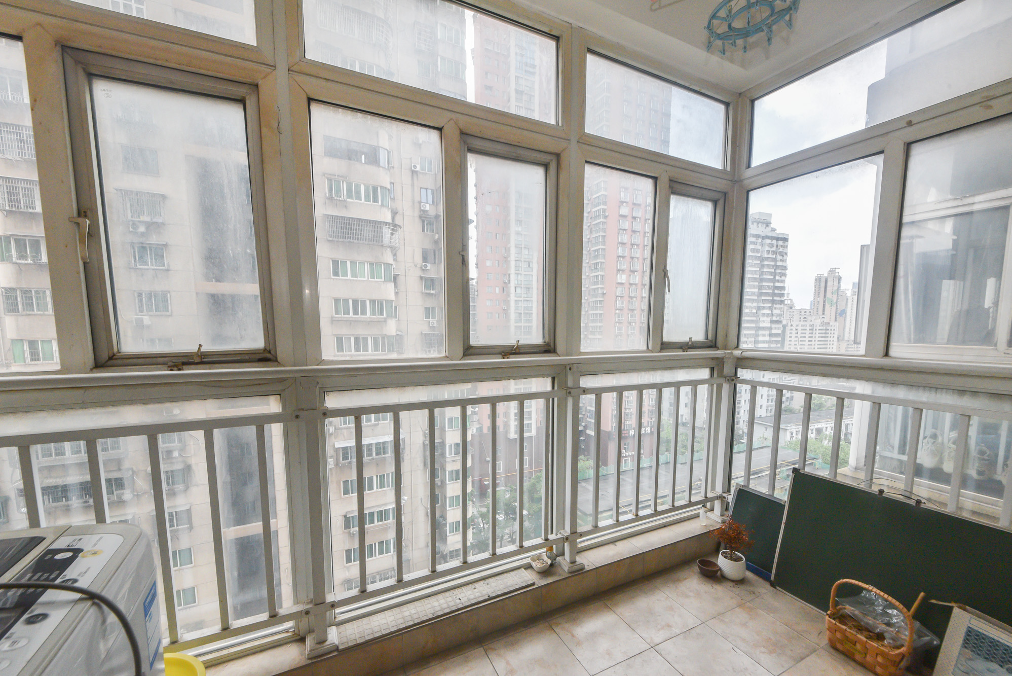 宏泽佳园 3室1厅1卫 120.0万 宏泽佳园 3室1厅1卫 120.0万阳台