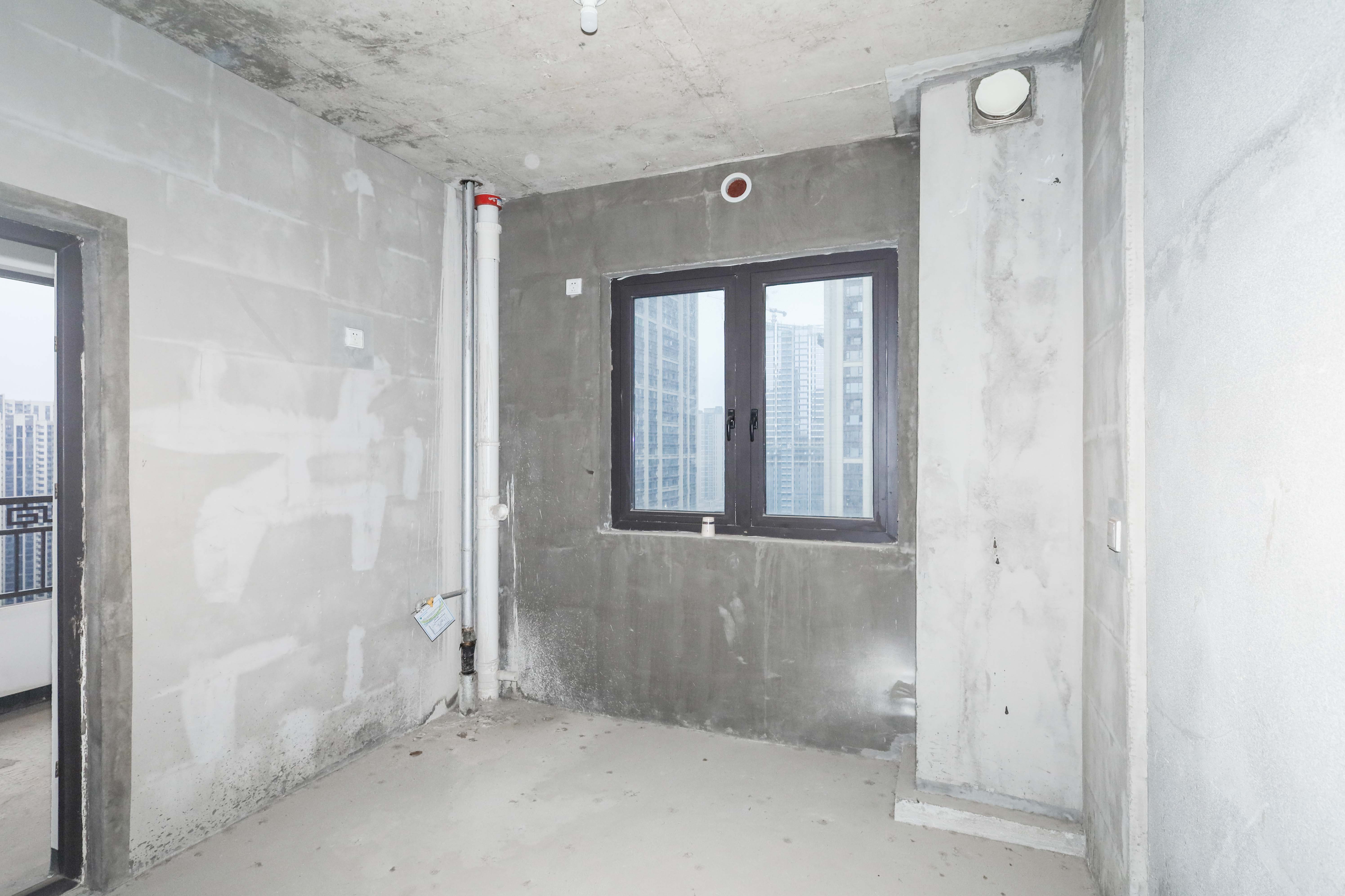 建发央著  4室2厅2卫   341.00万厨房