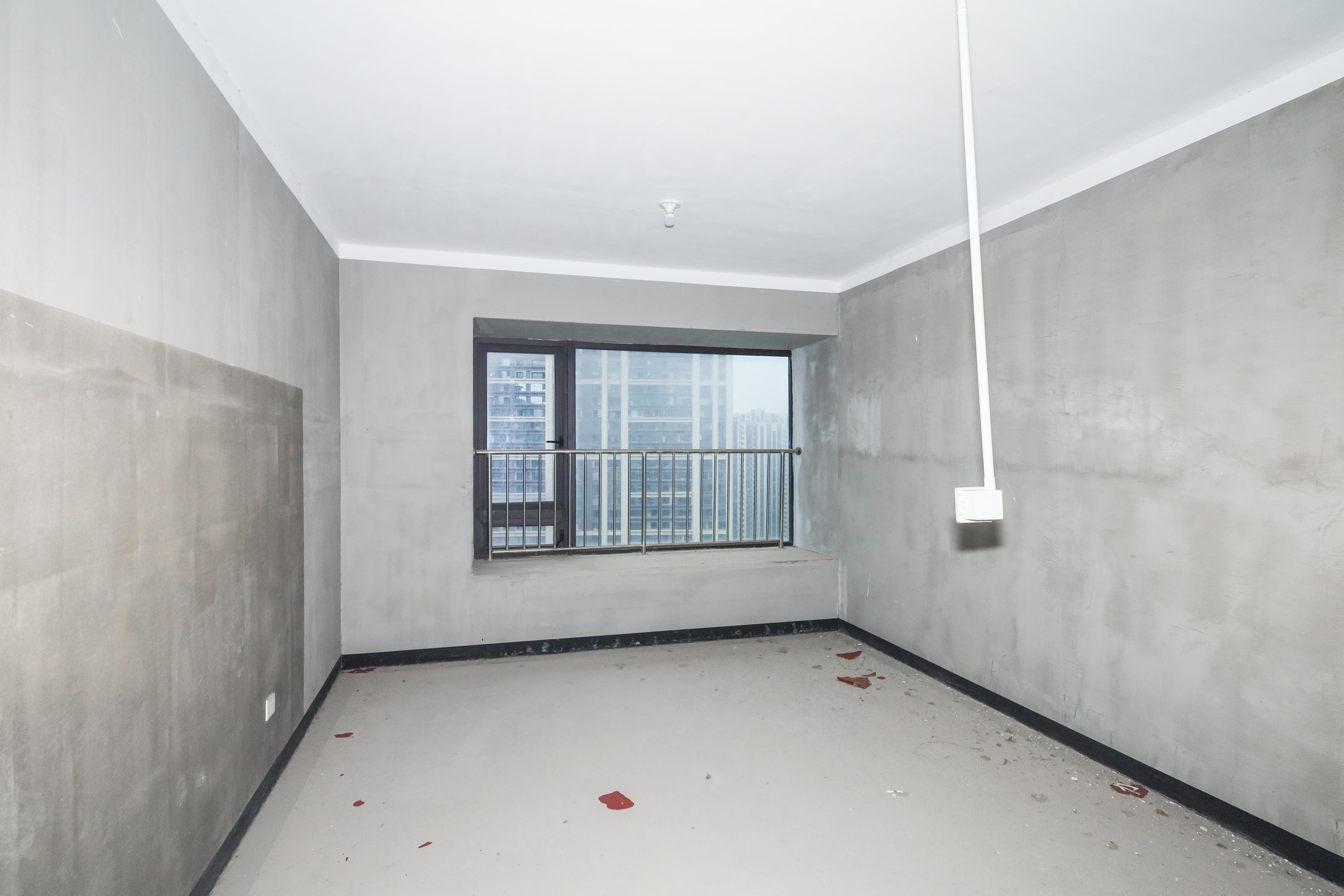 建发央著  4室2厅2卫   341.00万卧室