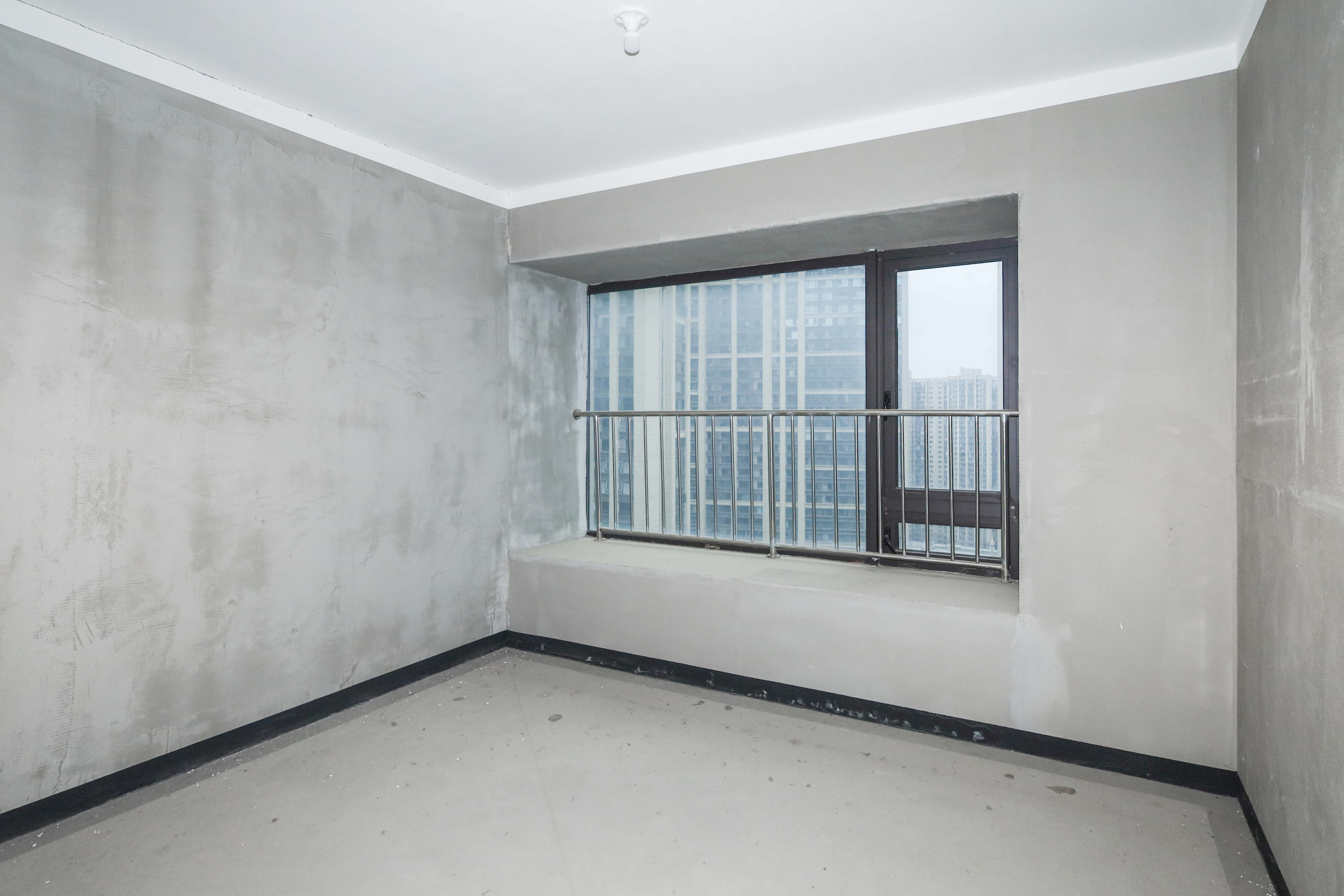 建发央著  4室2厅2卫   341.00万卧室