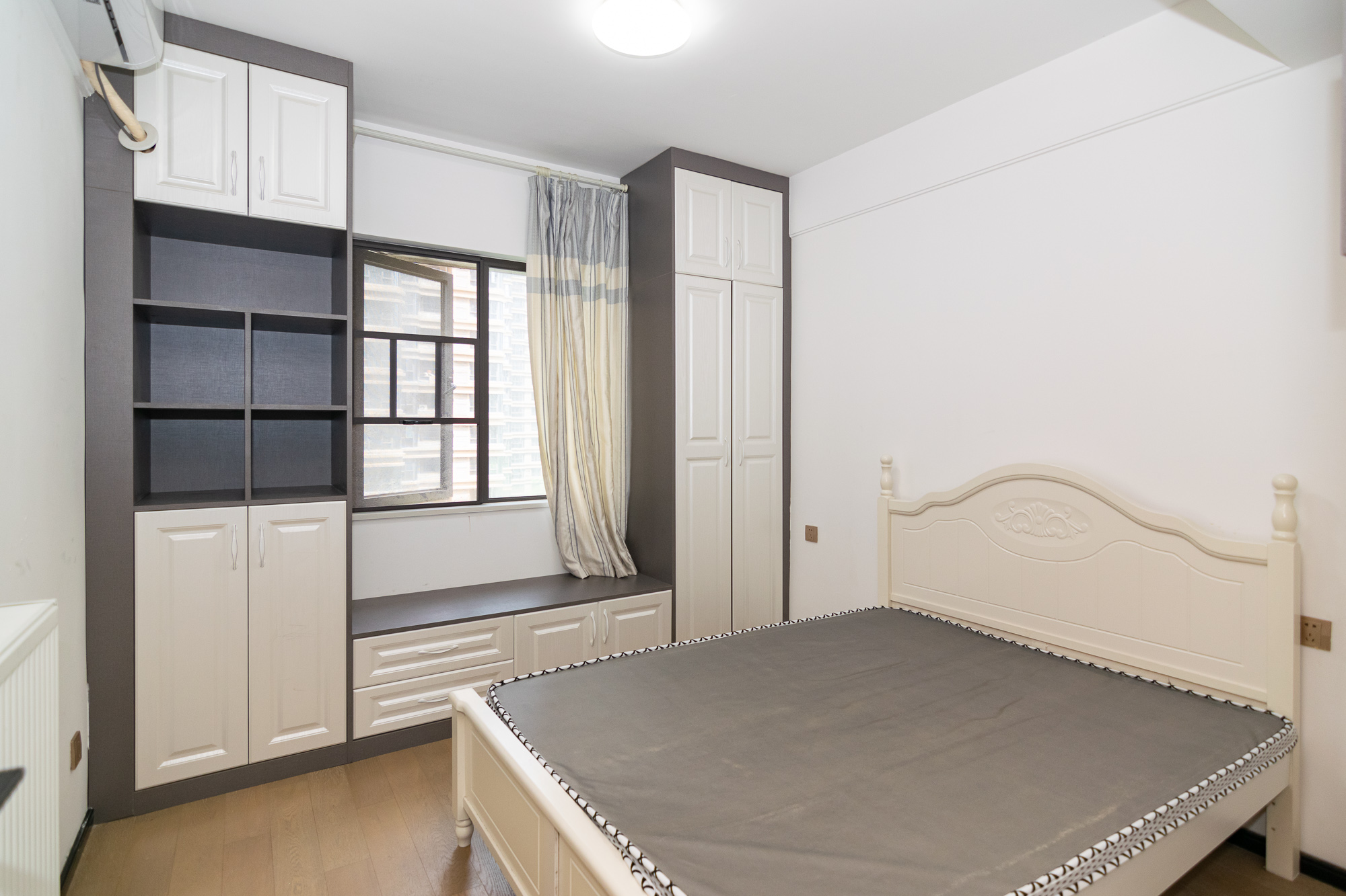 润和美郡（润和紫郡五期）  4室2厅1卫    138.0万卧室