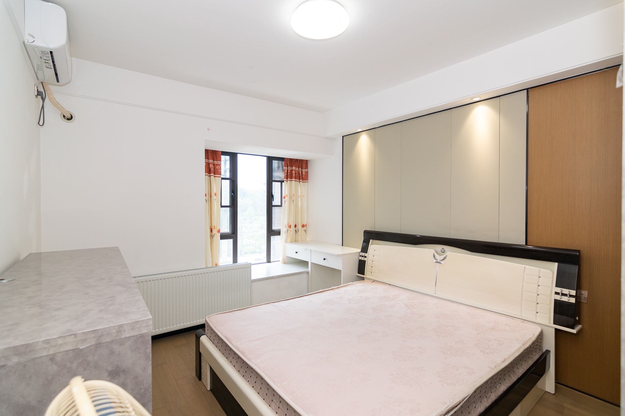 润和美郡（润和紫郡五期）  4室2厅1卫    138.0万卧室